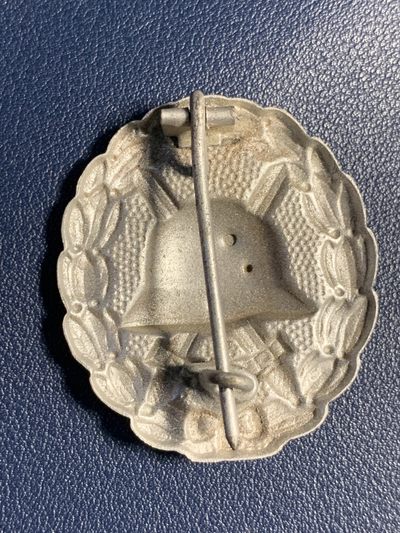 8月19晚8点德奥勋章奖章小拍场 - 一战蒂德战伤证章一个，银级，好品