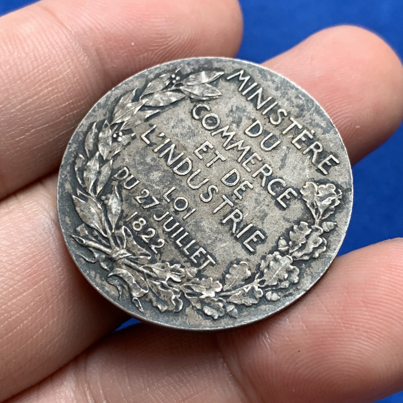 《竞宝斋》第190场-周日，周一 2场 (全场包邮) 法国法律委员会银质jeton代币，15.39g，33mm，丰饶角+1银标 细节好 原味包浆