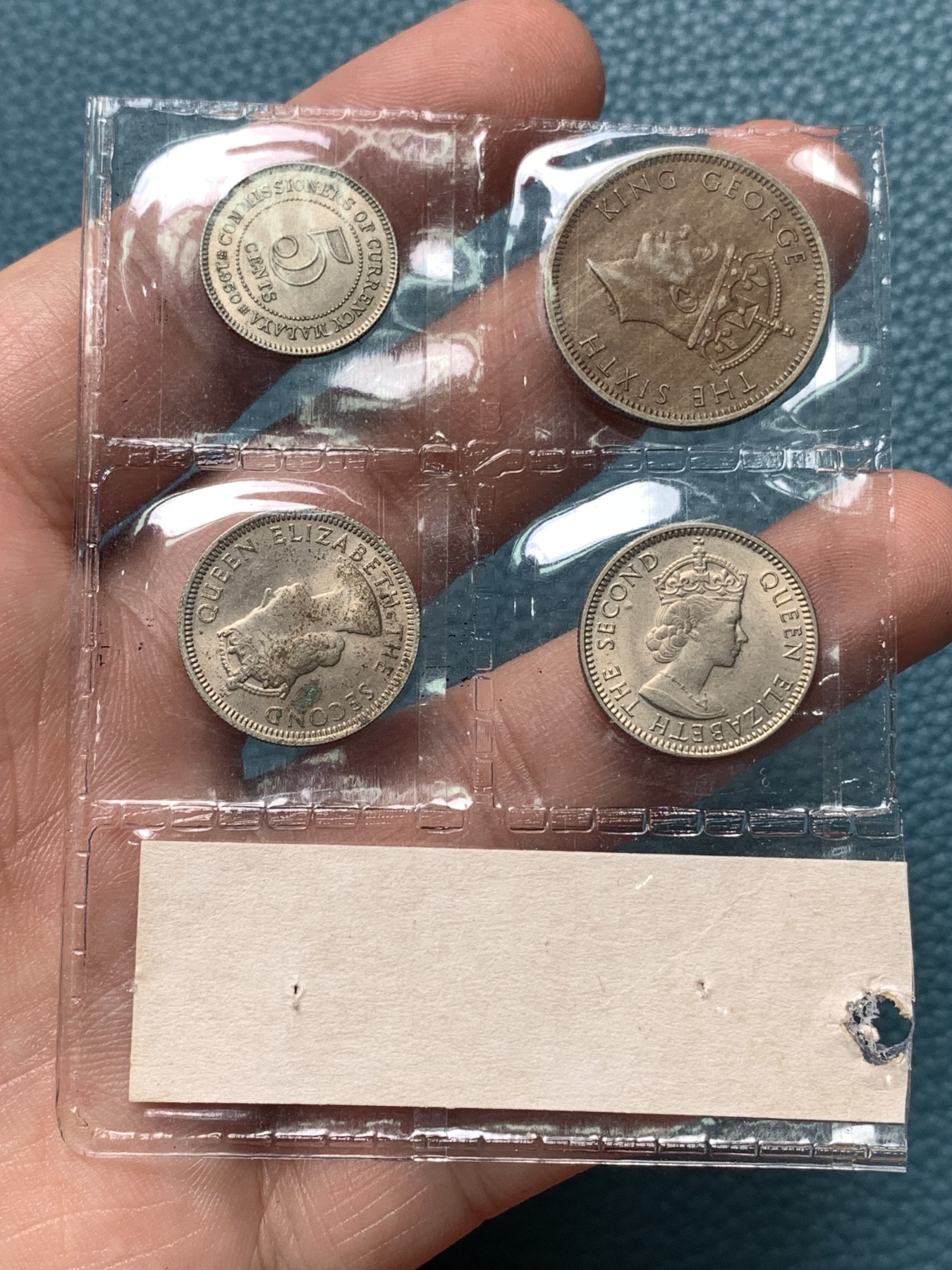 《竞宝斋》第190场-周日，周一 2场 (全场包邮) 新加坡1989年流通硬币6枚套蛇年生肖纪念卡册、新加坡马来西亚邮币册、马来亚和英属婆罗洲UNC品硬币4枚