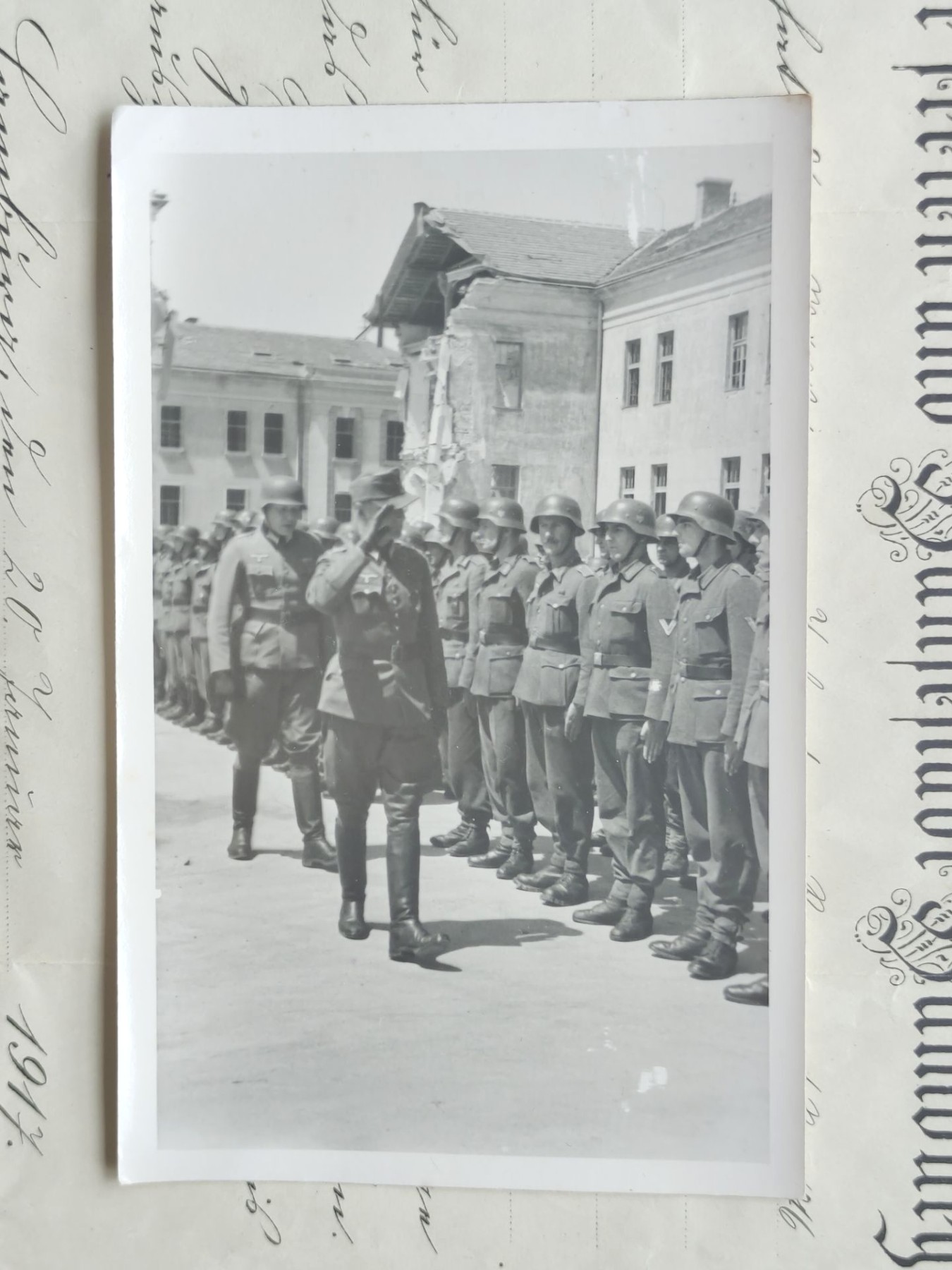 老威廉第四次麦稀奇拍卖 德三部队检阅照片