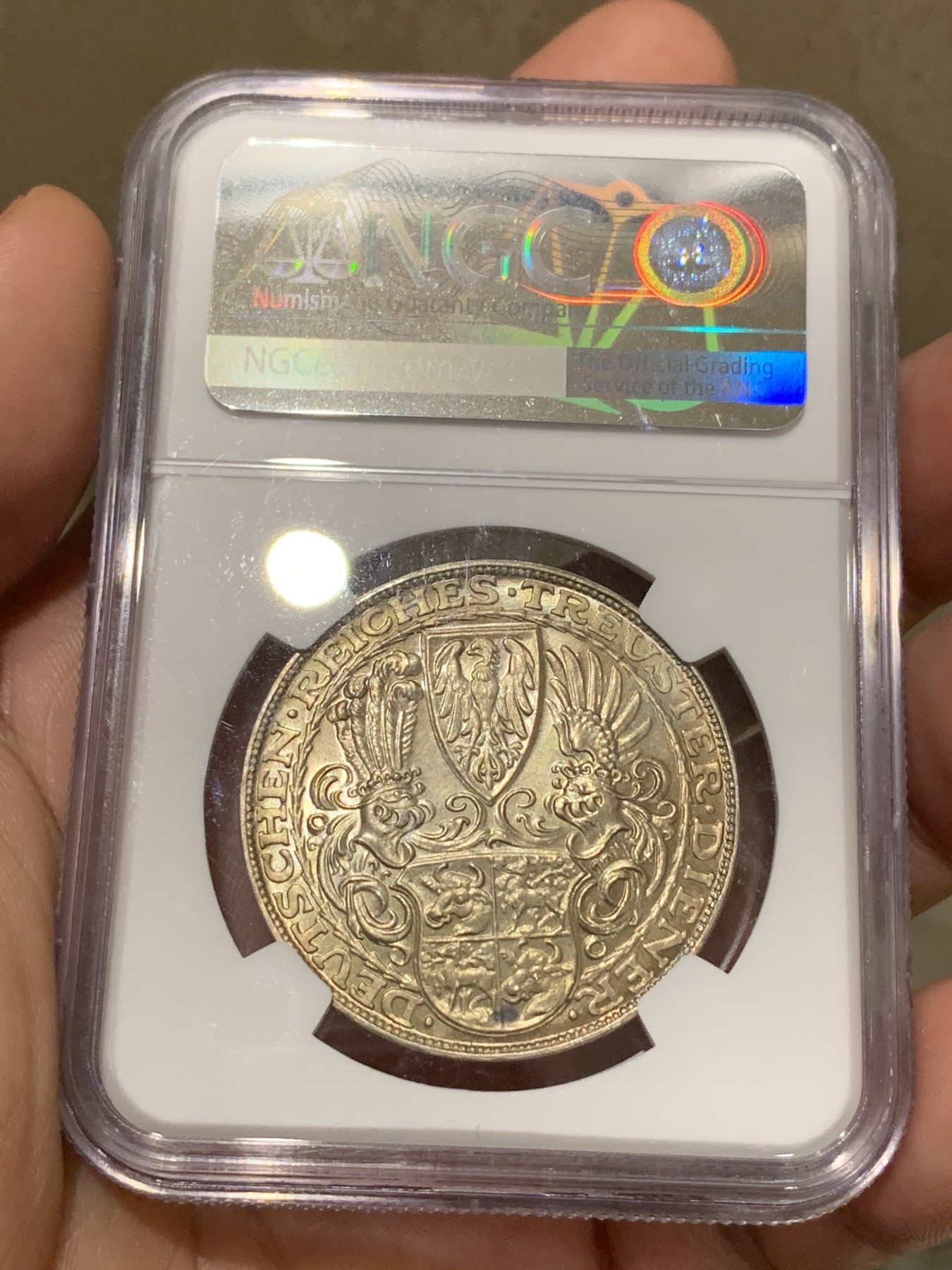 《竞宝斋》第190场-周日，周一 2场 (全场包邮) NGC-MS65 德国 魏玛 兴登堡八十大寿5马克币型银章 卡尔哥茨的经典设计 丝绸转光 淡黄色包浆