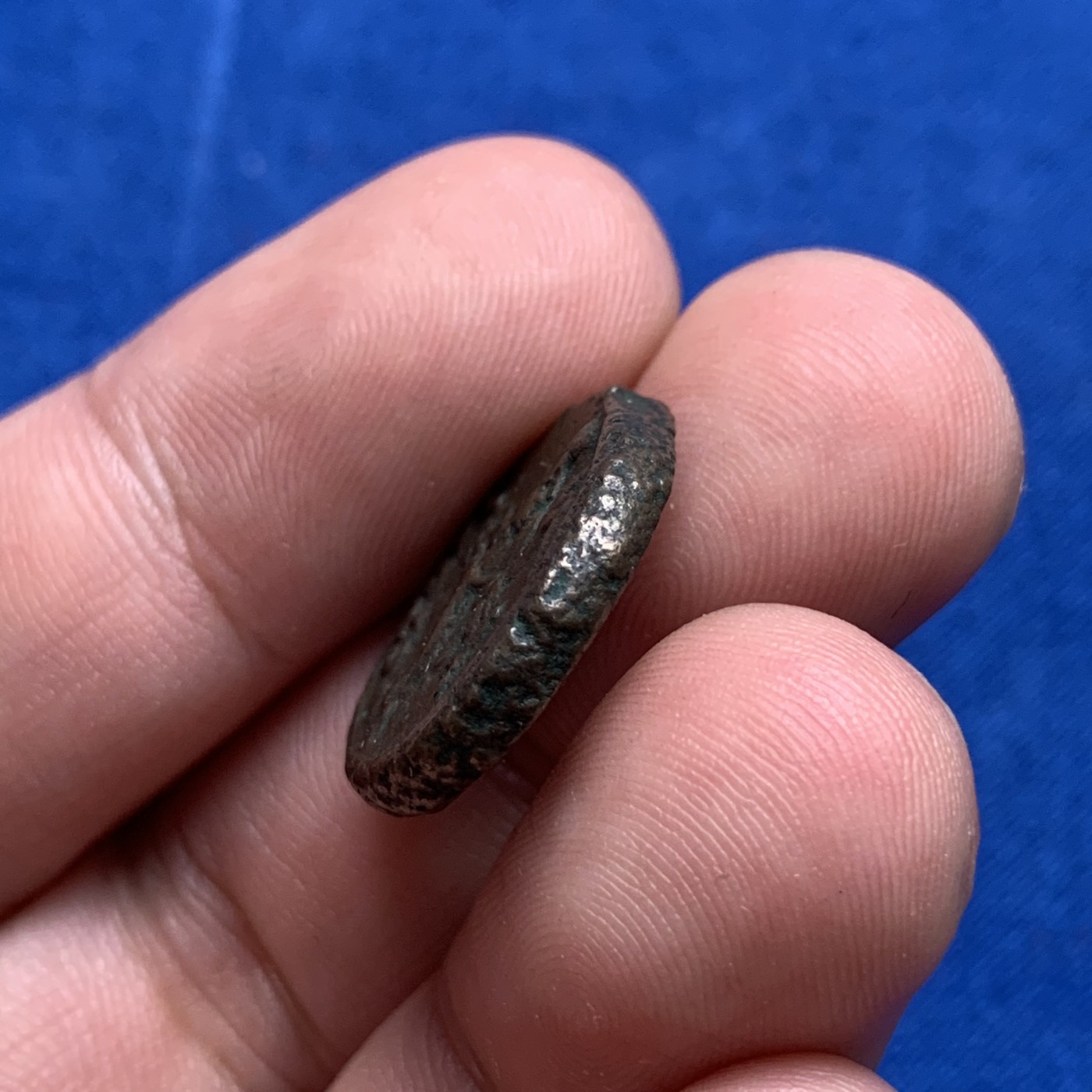 《竞宝斋》第190场-周日，周一 2场 (全场包邮) 古罗马银币 7.6g 正反打制的非常好 币胚很厚 后期含银量越来越低 看着有点像铜币了