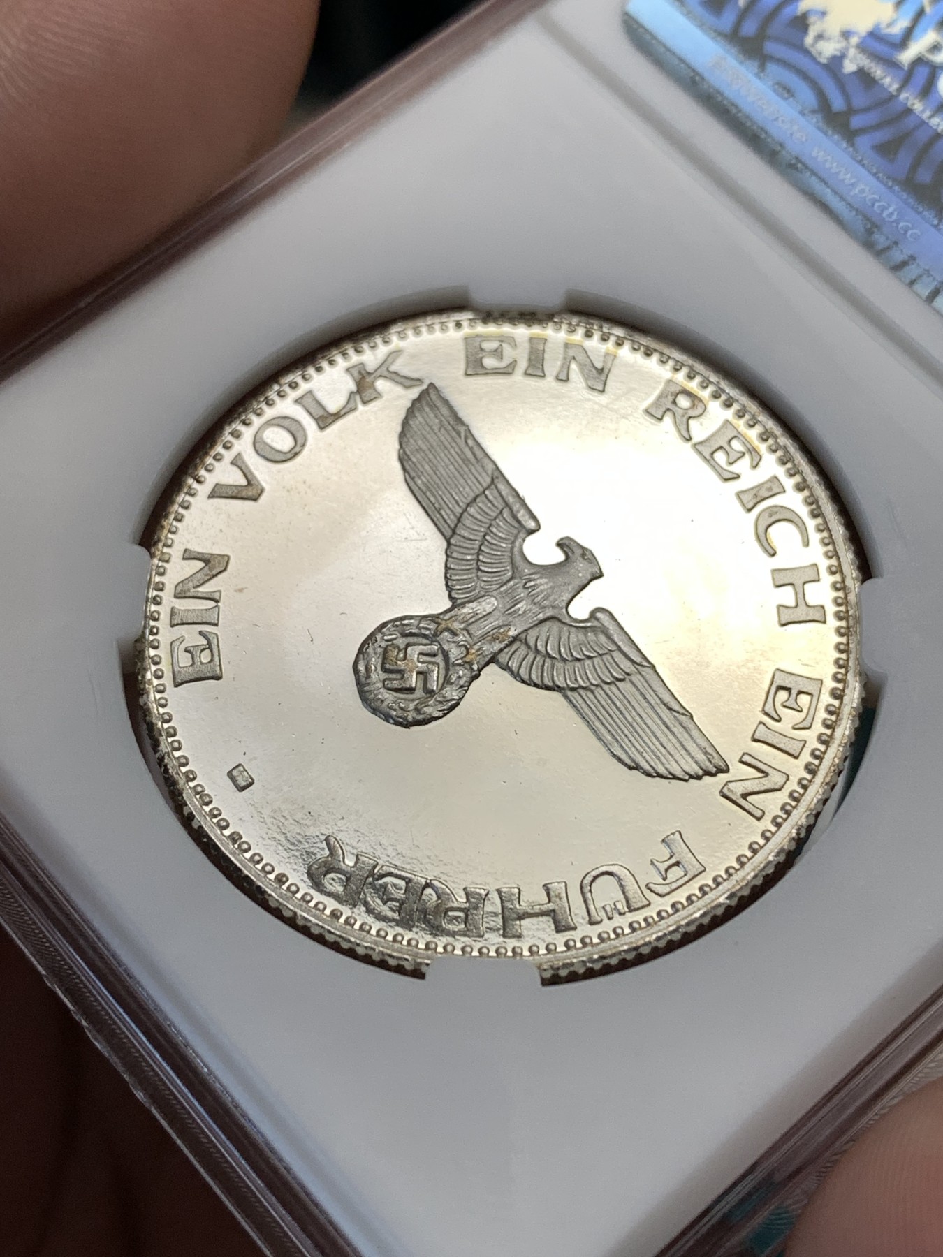 《竞宝斋》第190场-周日，周一 2场 (全场包邮) 元首纪念银章1枚 图案清晰 镜面效果 后铸版 版本自辨