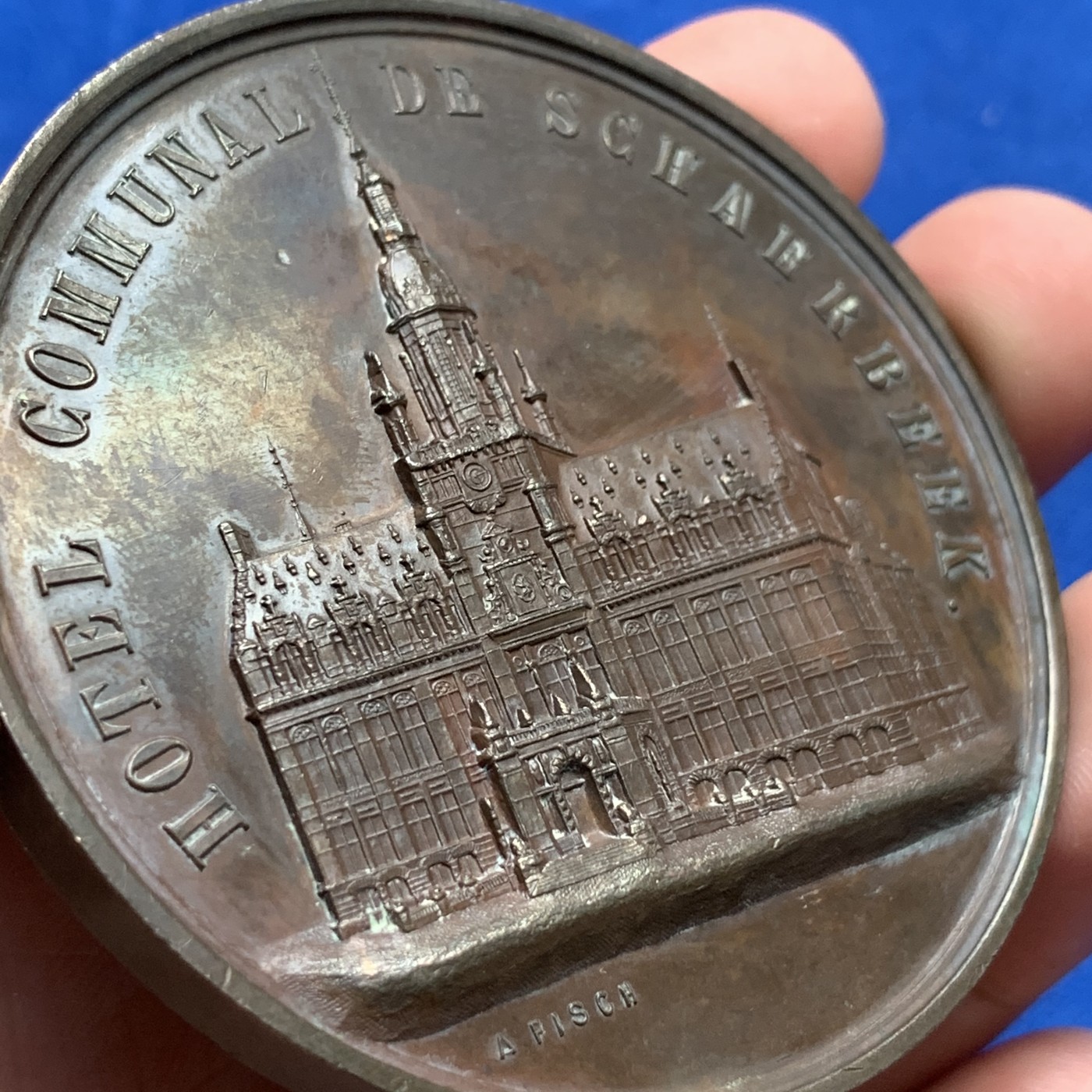 《竞宝斋》第190场-周日，周一 2场 (全场包邮) 比利时工业园艺展览会艺术铜章  直径：63.5mm  重量：94gr  少见45分头像 高浮雕设计 非常精美