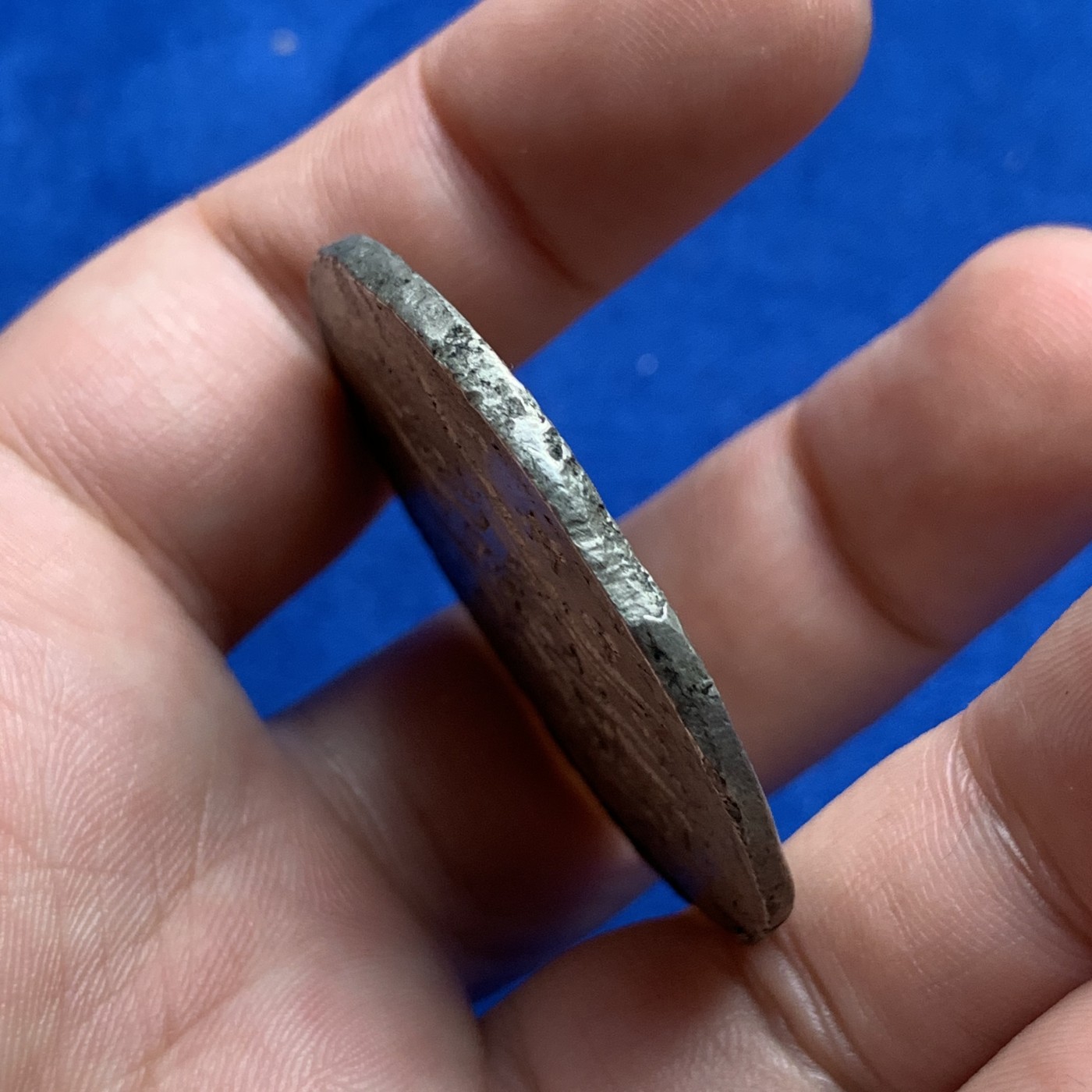 《竞宝斋》第190场-周日，周一 2场 (全场包邮) AH1203//15年土耳其奥斯曼帝国塞利姆三世Yuzluk=2.5库鲁什大银币 44毫米超过30克 文字和侧边锋利包浆均匀 几乎无流通痕迹 30.6g