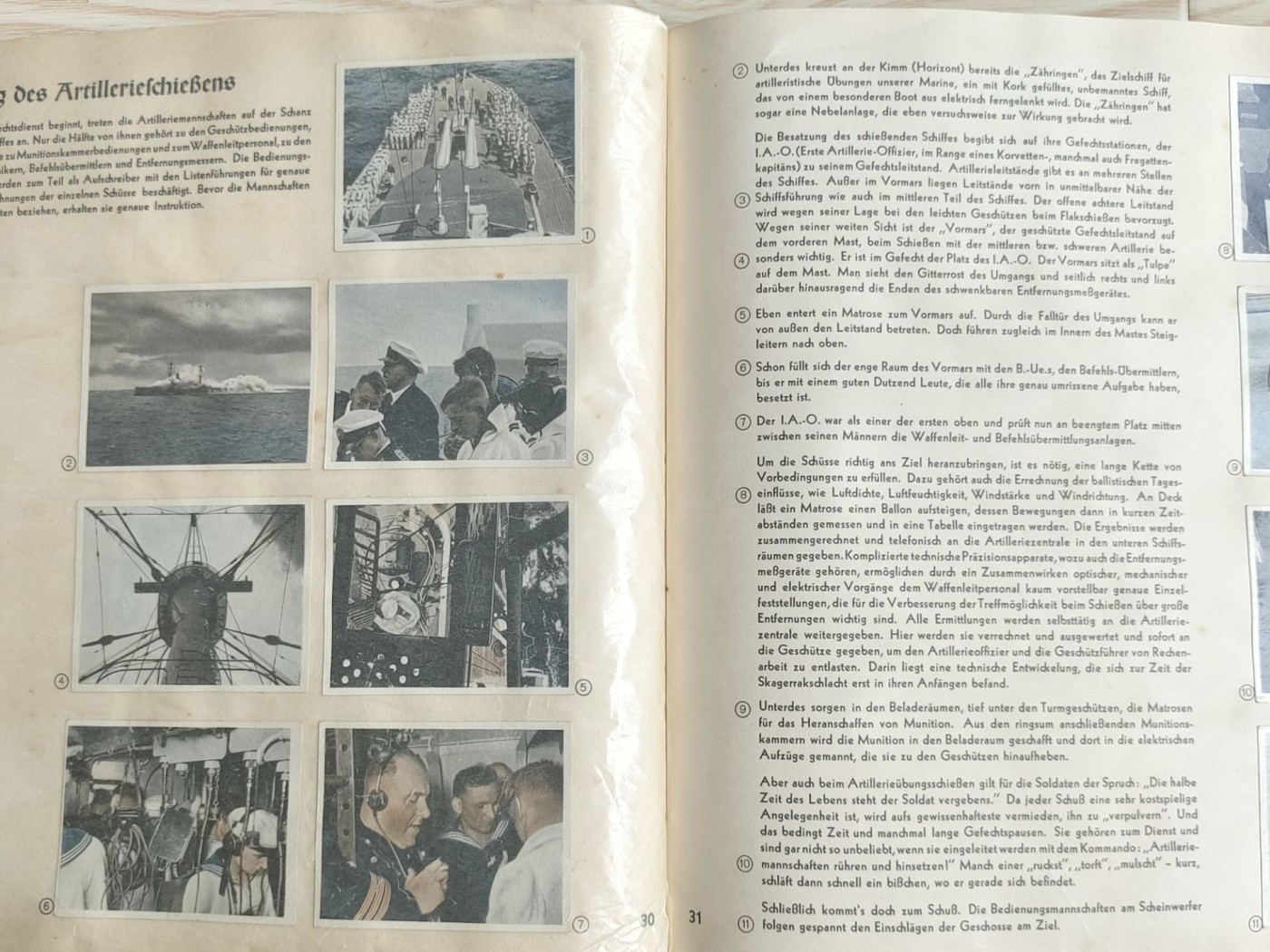 老威廉第四次麦稀奇拍卖 德三海军彩色烟卡册，带外壳，内含小胡子与雷德尔彩图，内容丰富，涵盖德三海军方方面面内容。不缺页不缺图，好品。非常难得的一套带外壳的德三海军卡册。