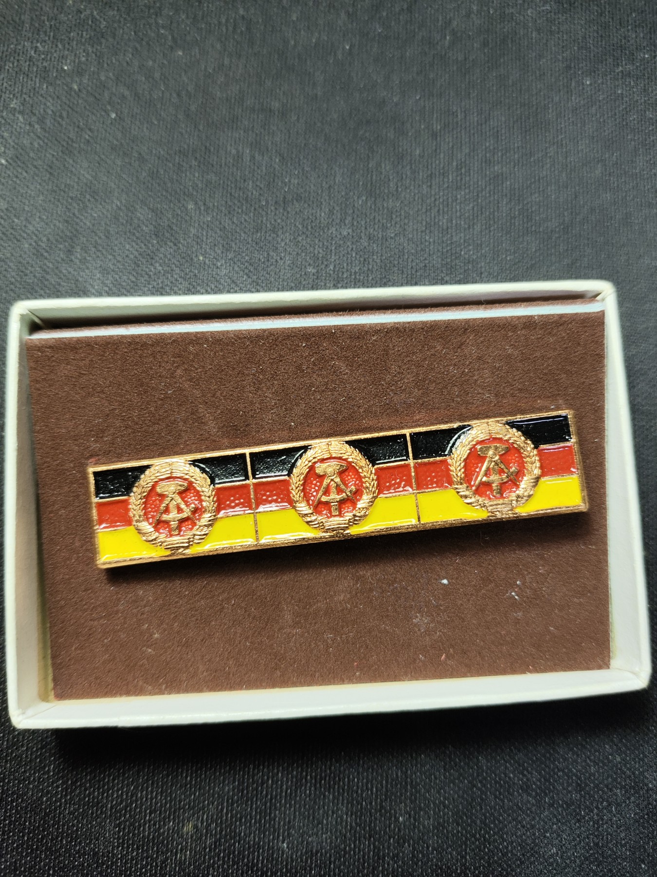 第三场拍卖 （代拍二号）东德小章2