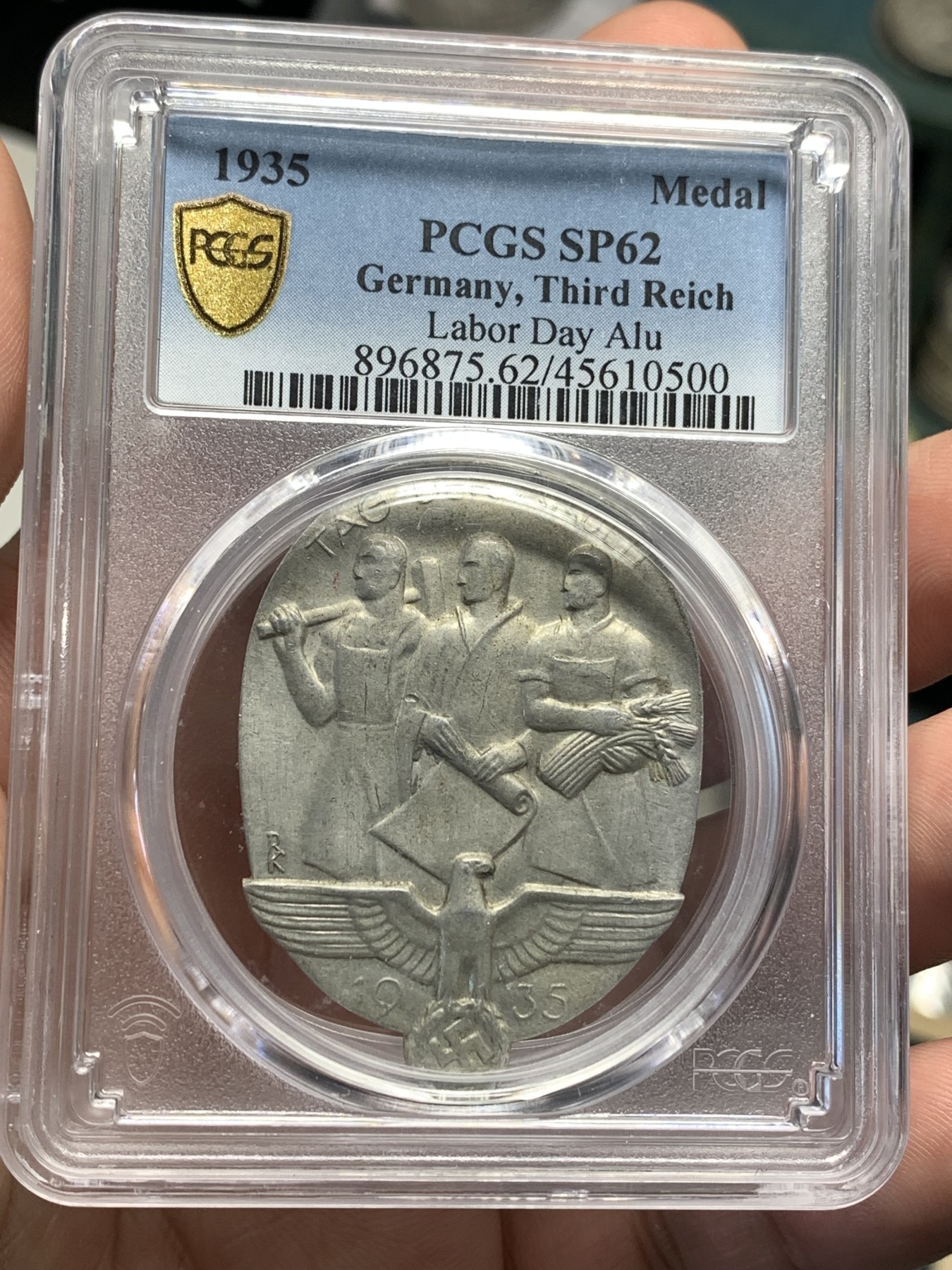 《竞宝斋》第190场-周日，周一 2场 (全场包邮) PCGS SP62  德国1935年第三帝国劳动节勋章样章 好品十分稀少 双层加厚盒