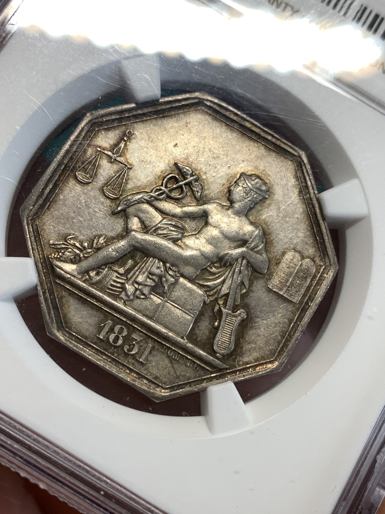 《竞宝斋》第190场-周日，周一 2场 (全场包邮) NGC MS61 法国1831商业男神墨丘利八角银质代用币 难得MS好品好状态