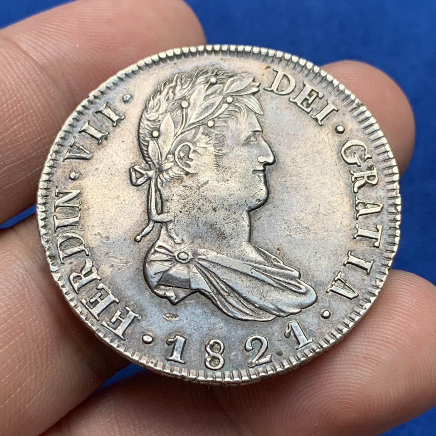 《竞宝斋》第190场-周日，周一 2场 (全场包邮) 1821年墨西哥内战版ZS费七双柱8R大银币 高点细节很棒的极美品 内战版一般都很粗糙，这枚双面深打