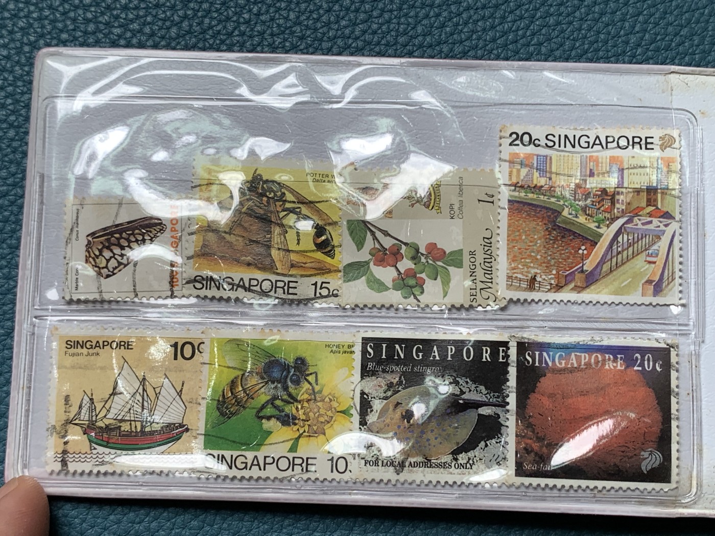 《竞宝斋》第190场-周日，周一 2场 (全场包邮) 新加坡1989年流通硬币6枚套蛇年生肖纪念卡册、新加坡马来西亚邮币册、马来亚和英属婆罗洲UNC品硬币4枚