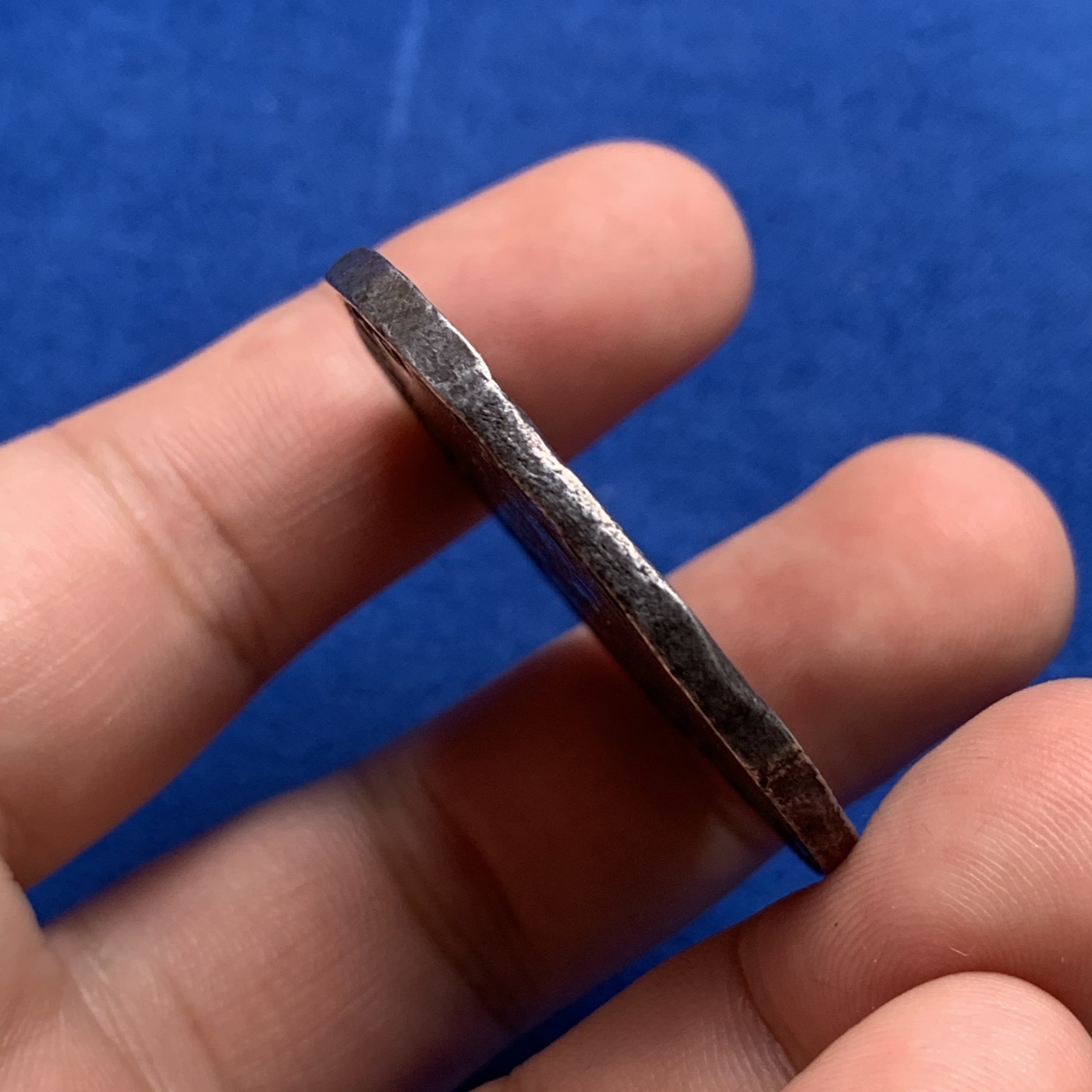 《竞宝斋》第190场-周日，周一 2场 (全场包邮) 稀有好品！荷兰1721年上艾瑟尔省女神3盾大银币 该省3盾在十八世纪仅发行了三年 稀有品种拍卖纪录稀少 切割不圆是特色 打制清晰更是极其难得 31.5g