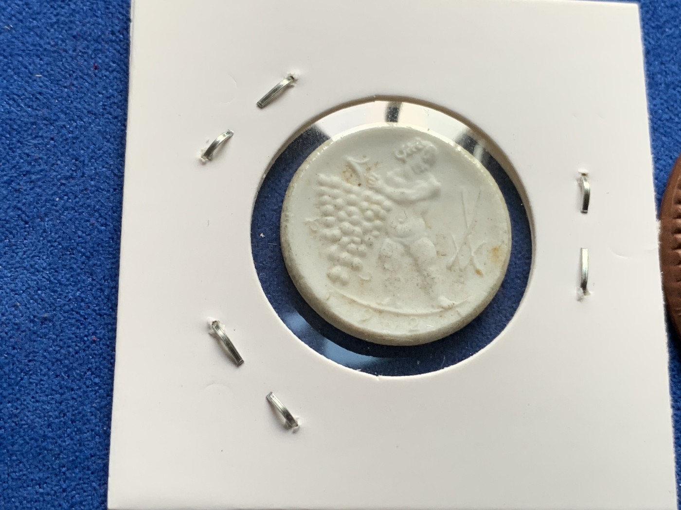 《竞宝斋》第190场-周日，周一 2场 (全场包邮) 5枚一组 德紧时期的陶币  不常见  帆船灯塔  还有一个白陶瓷的代币