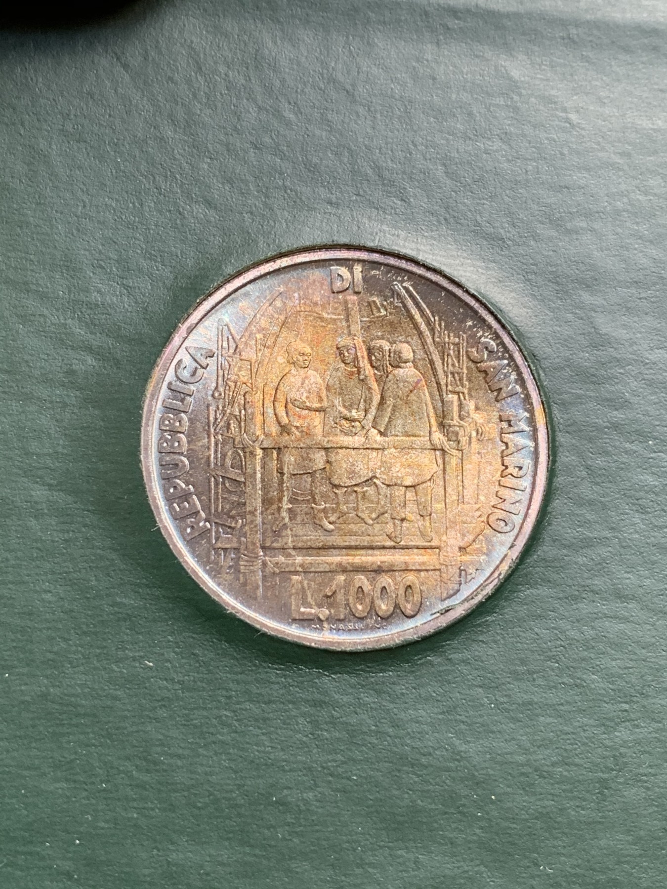 《竞宝斋》第190场-周日，周一 2场 (全场包邮) 卡装 圣马力诺1977年1000里拉 银币 包浆五彩