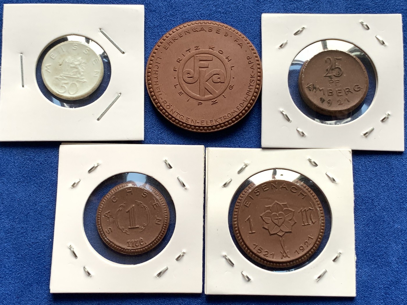 《竞宝斋》第190场-周日，周一 2场 (全场包邮) 5枚一组 德紧时期的陶币  不常见  帆船灯塔  还有一个白陶瓷的代币