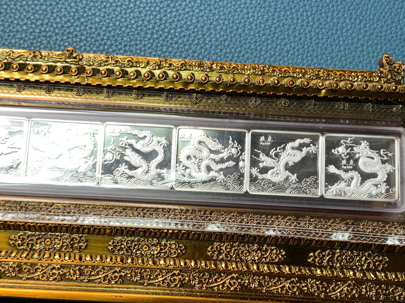 《竞宝斋》第190场-周日，周一 2场 (全场包邮) 壬辰龙年贺岁银条，带底座，盒证齐全一套 9X9=81克 999银