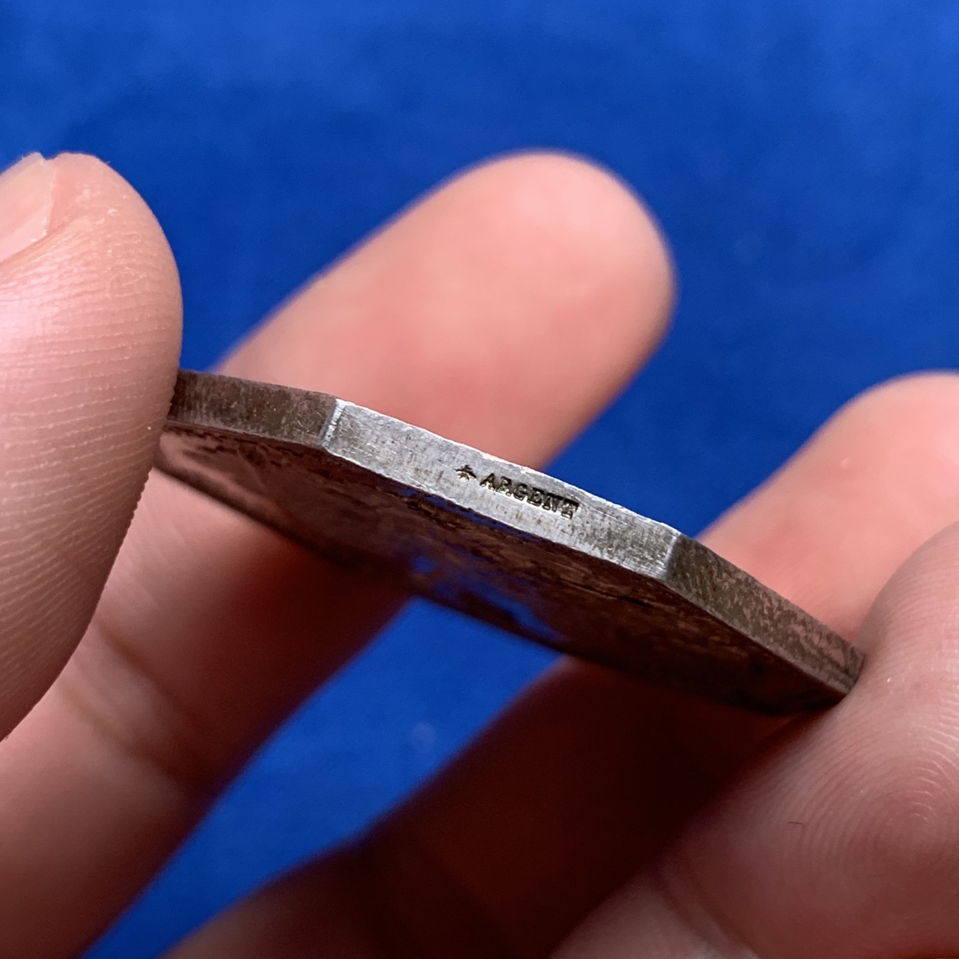 《竞宝斋》第190场-周日，周一 2场 (全场包邮) 法国1860-1879浴火凤凰保险银质八角代币 PL底板 包浆不错 23g 对边36.2mm 大规格 蜜蜂边铭银标