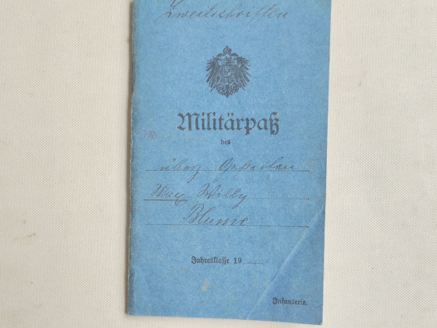 老威廉第四次麦稀奇拍卖 帝德士兵证2 [第104（萨克森第5）“皇太子”步兵团]，获得过二级铁十字+铜级奥古斯特奖章，带退伍文件