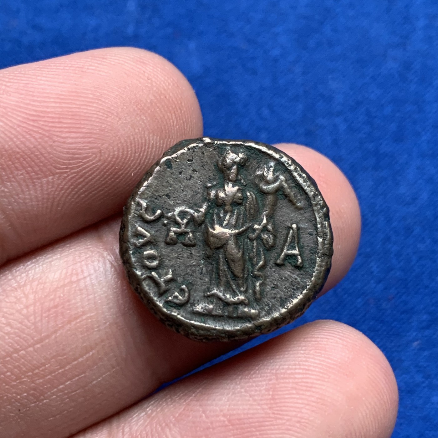 《竞宝斋》第190场-周日，周一 2场 (全场包邮) 古罗马银币 7.6g 正反打制的非常好 币胚很厚 后期含银量越来越低 看着有点像铜币了