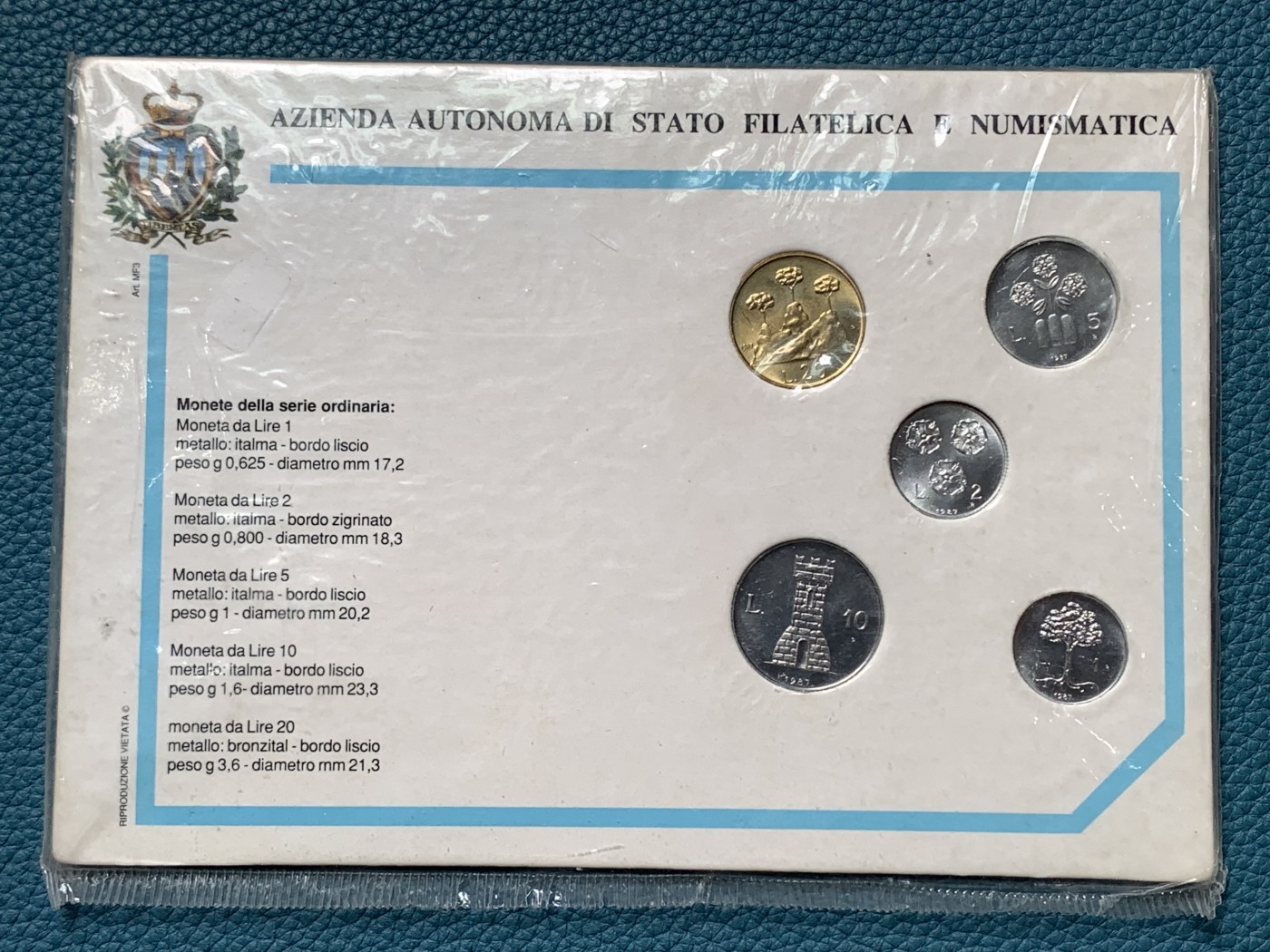 《竞宝斋》第190场-周日，周一 2场 (全场包邮) 圣马力诺7、80年代流通硬币邮票卡册两本全新少见