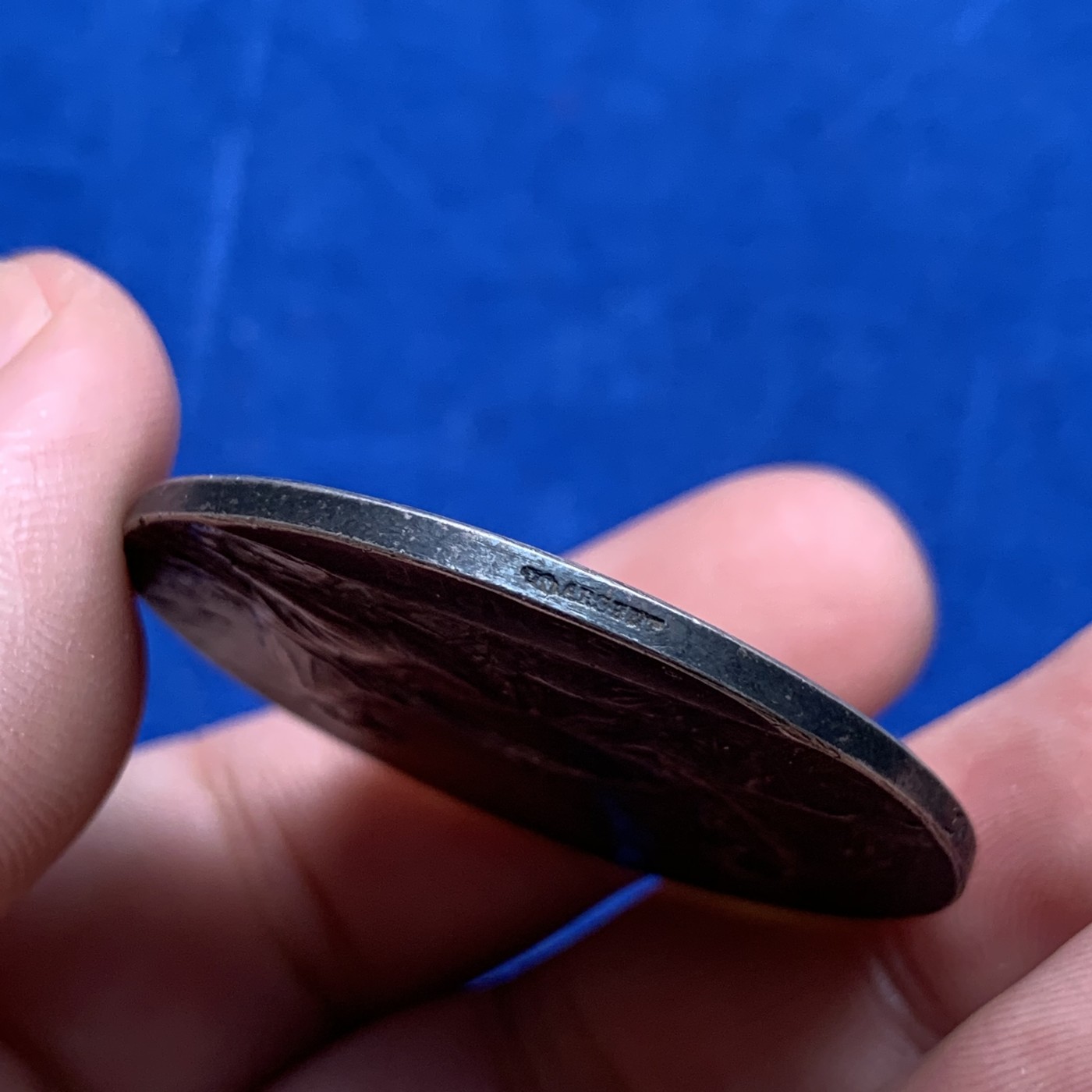 《竞宝斋》第190场-周日，周一 2场 (全场包邮) 1897年法国永恒的爱结婚纪念银章 名家罗蒂作品 经典传世黑色包浆 直径：41mm 重量：31.8gr 边铭：丰饶角+银标+结婚时间和信息