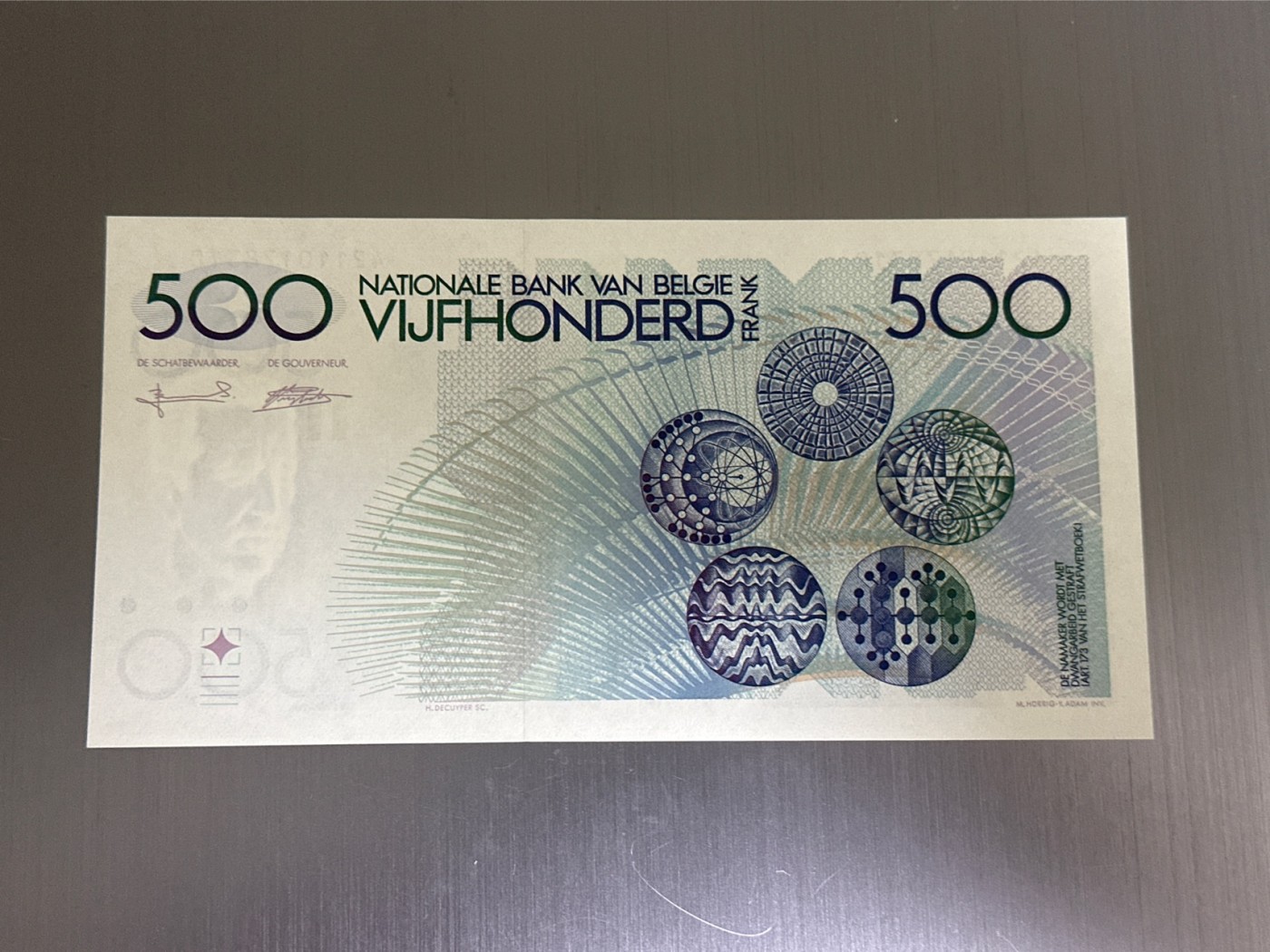 《外钞收藏家》第二百九十一期（荷兰比利时卢森堡欧元专场）（连拍第二场） 比利时倒二版500法郎 全新UNC