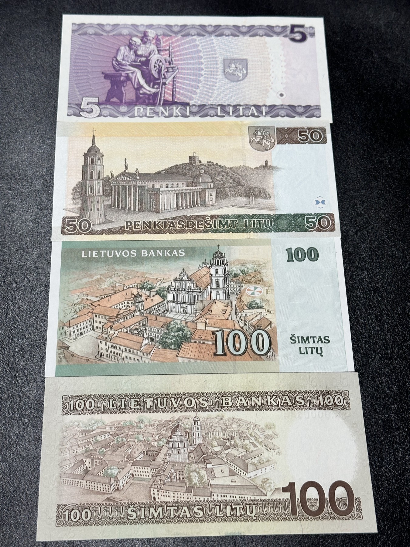 《外钞收藏家》第二百九十一期（荷兰比利时卢森堡欧元专场）（连拍第二场） 立陶宛4枚 全新