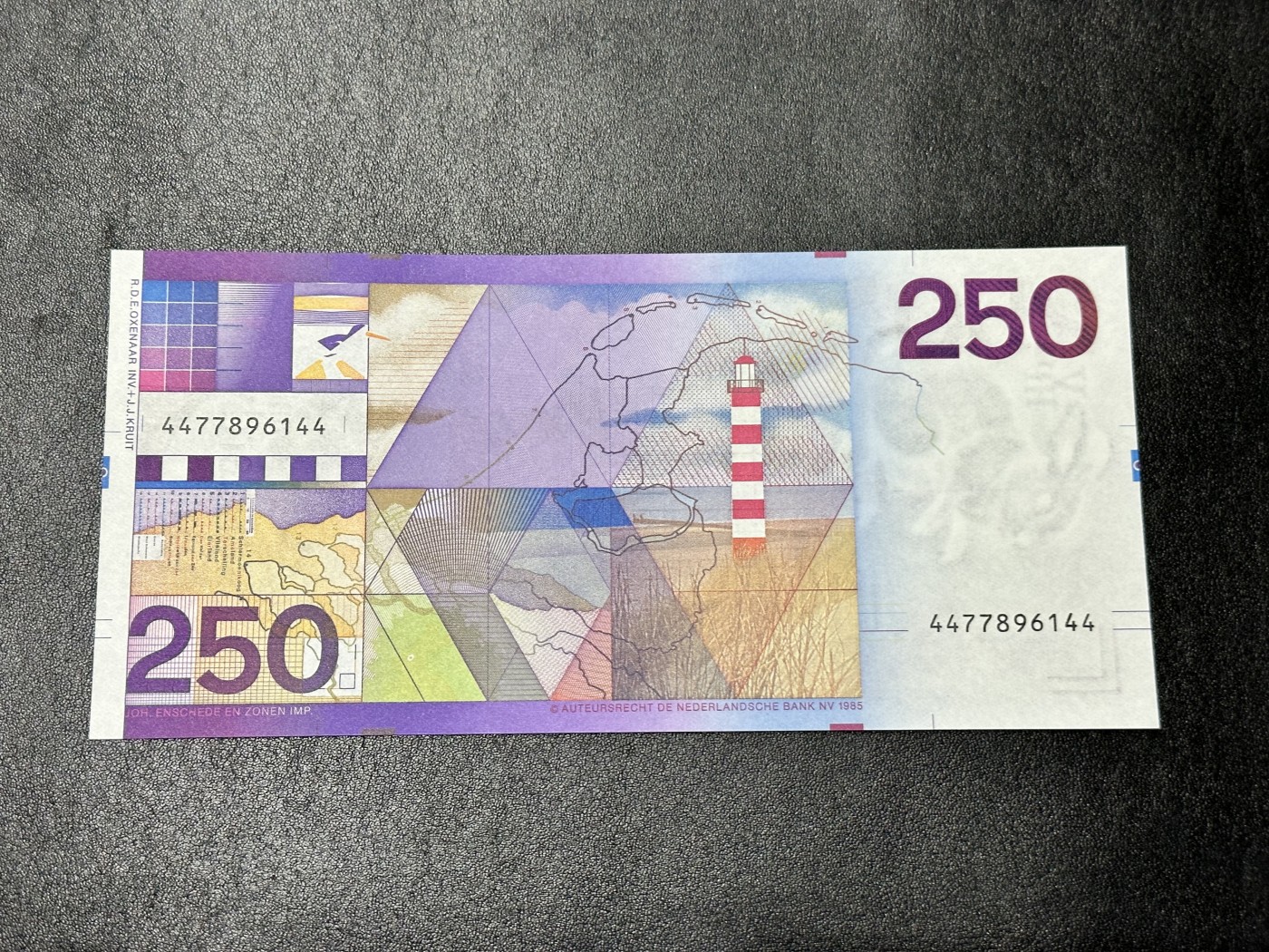 《外钞收藏家》第二百九十一期（荷兰比利时卢森堡欧元专场）（连拍第二场） 荷兰1985年250盾，灯塔 全新UNC