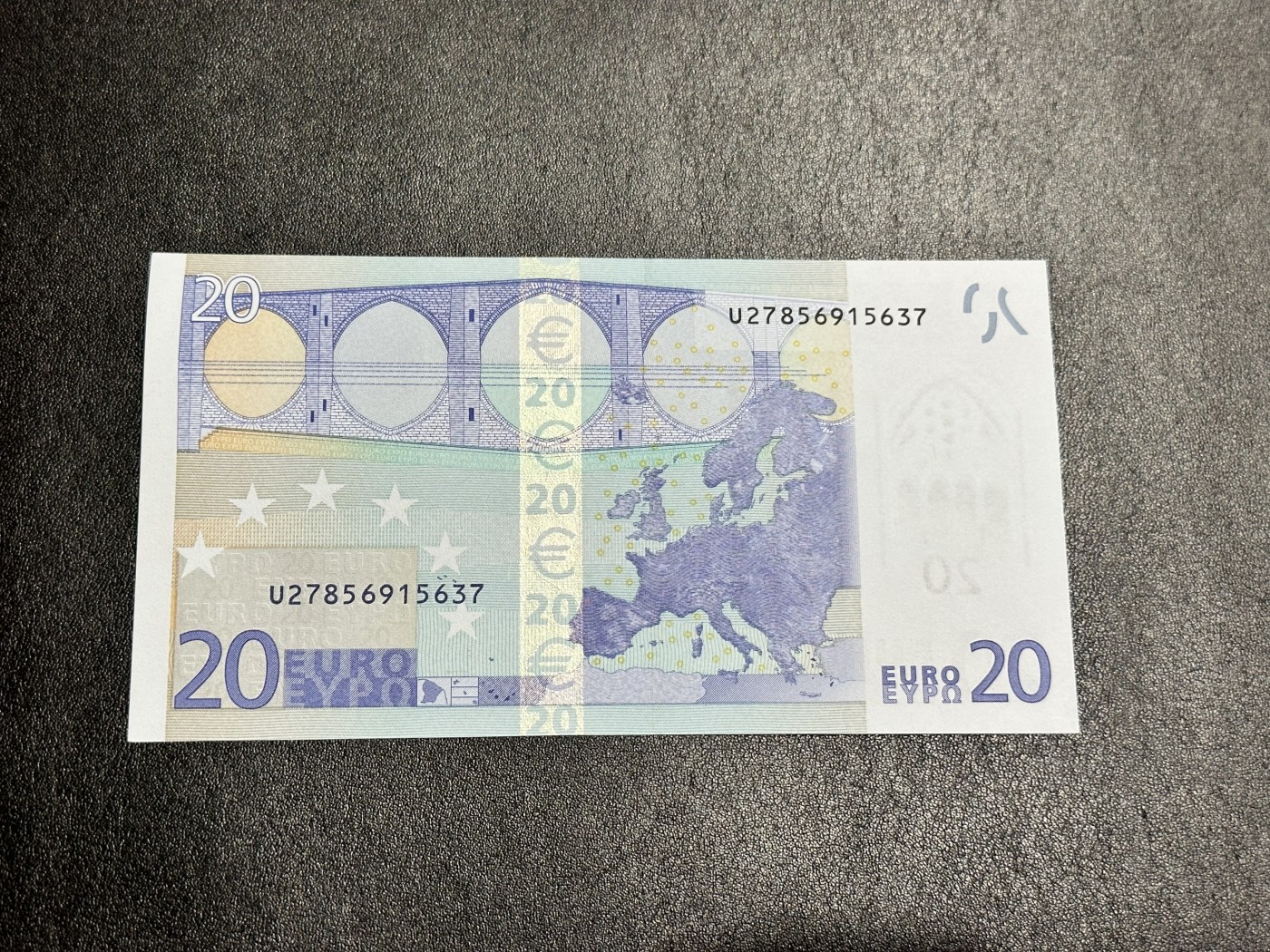 《外钞收藏家》第二百九十一期（荷兰比利时卢森堡欧元专场）（连拍第二场） 2002年20欧元次签，法国U字冠 全新UNC