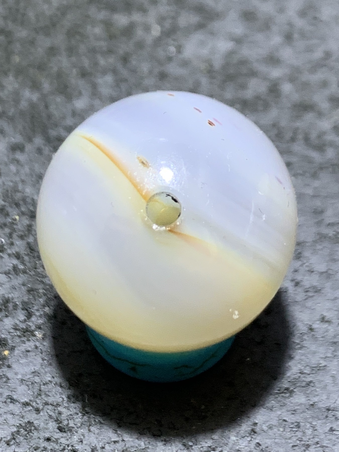 精美高玉化亚光海洋玉髓手工俏色巧雕无相佛意境圆珠一个！