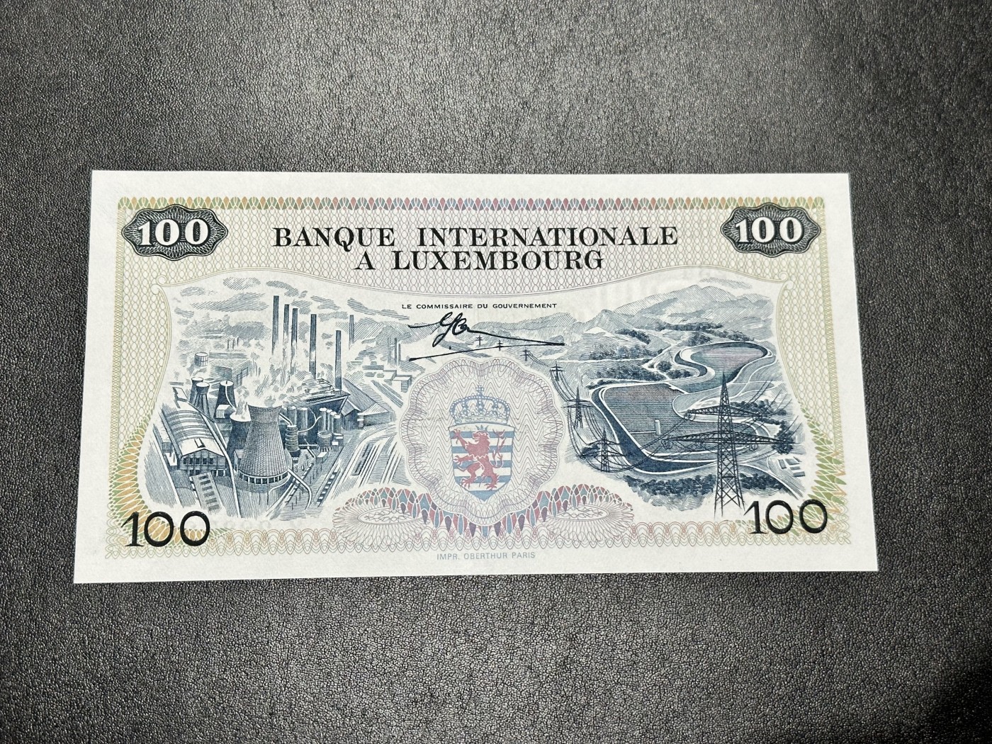 《外钞收藏家》第二百九十一期（荷兰比利时卢森堡欧元专场）（连拍第二场） 卢森堡1968年100法郎 全新UNC