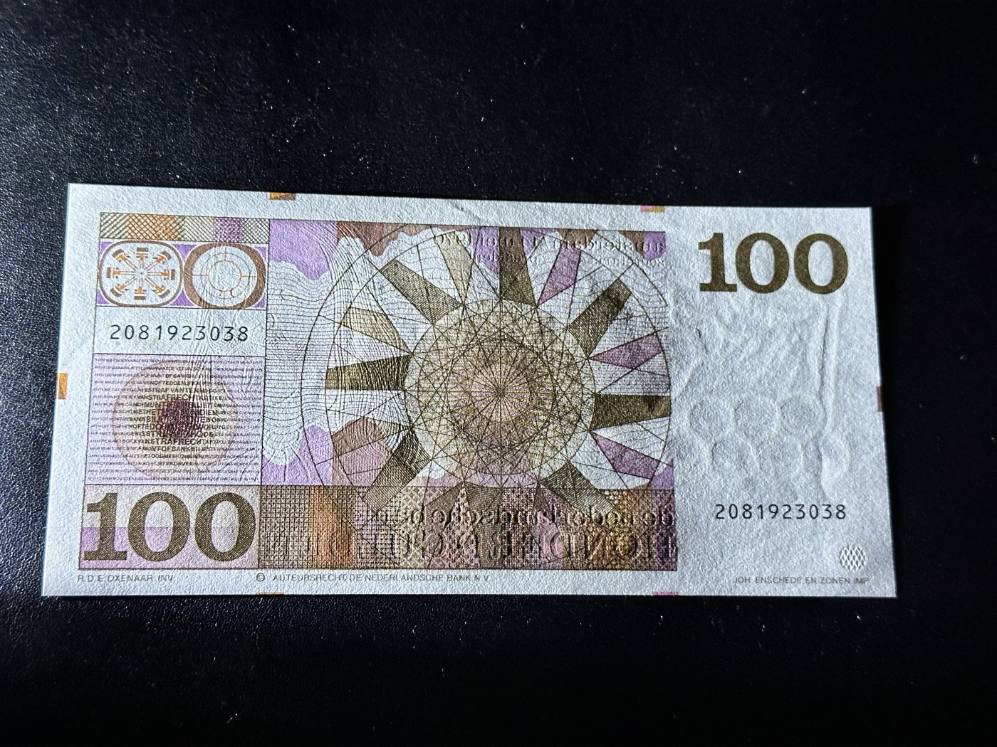 《外钞收藏家》第二百九十一期（荷兰比利时卢森堡欧元专场）（连拍第二场） 荷兰人像版1970年100盾全新UNC