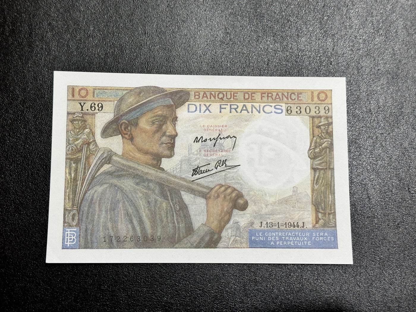 《外钞收藏家》第二百九十二期（连拍第三场） 1944年法国10法郎 一个角折