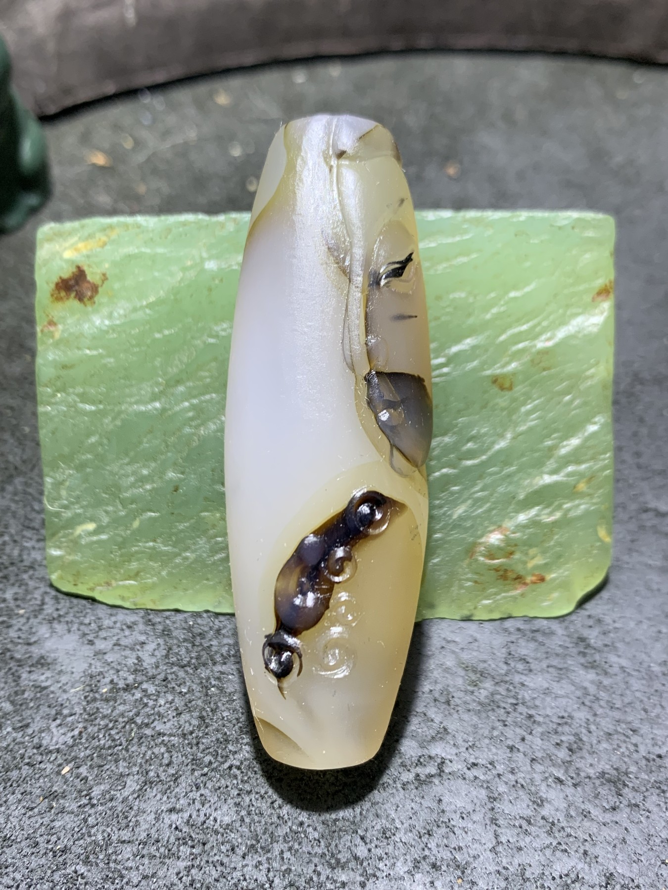 精美高玉化亚光海洋玉髓手工俏色巧雕普度众生大桶珠一个！
