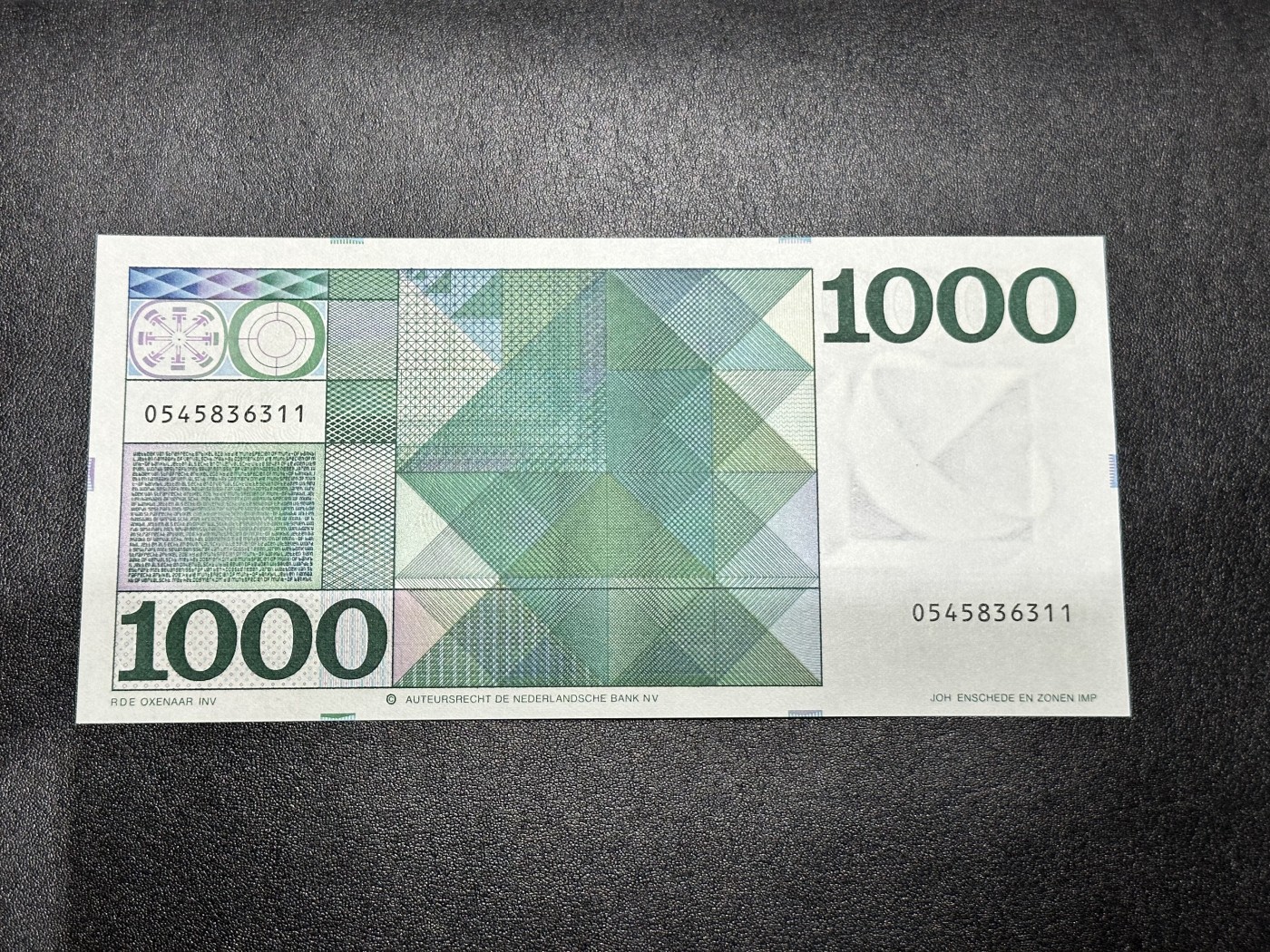 《外钞收藏家》第二百九十一期（荷兰比利时卢森堡欧元专场）（连拍第二场） 荷兰人像版1972年1000盾 全新UNC