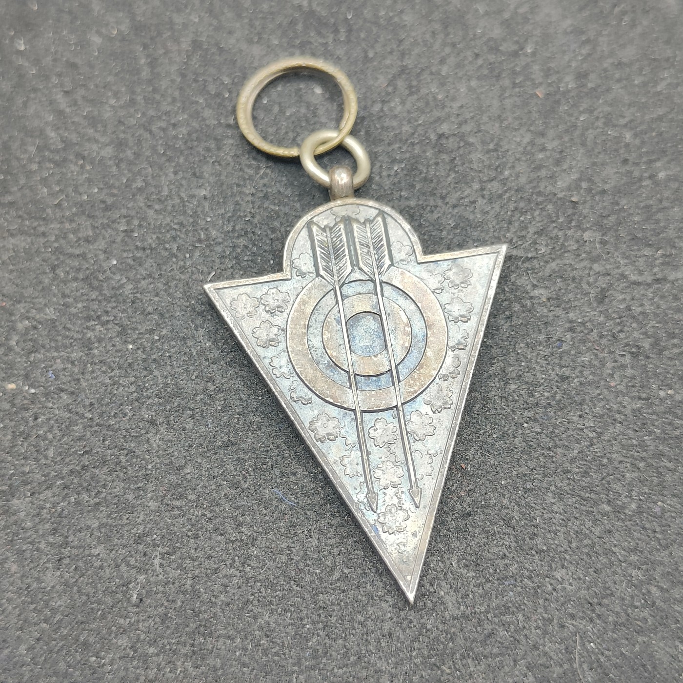 全场0元起拍 第83期 咸鱼国勋章拍卖专场 8月20日（周日）下午6：00开始 日本战前 弓道徽章