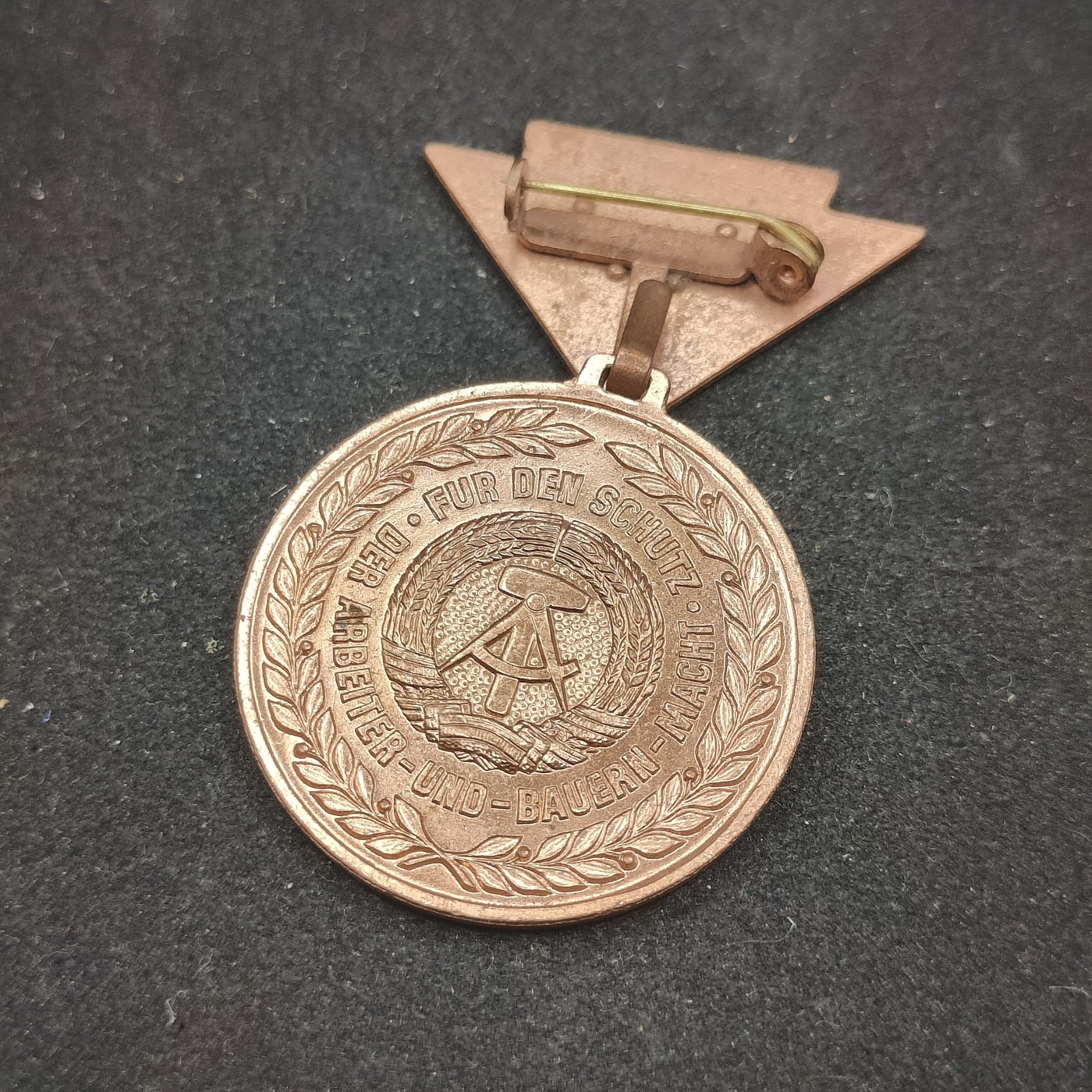 全场0元起拍 第83期 咸鱼国勋章拍卖专场 8月20日（周日）下午6：00开始 东德预备役证章