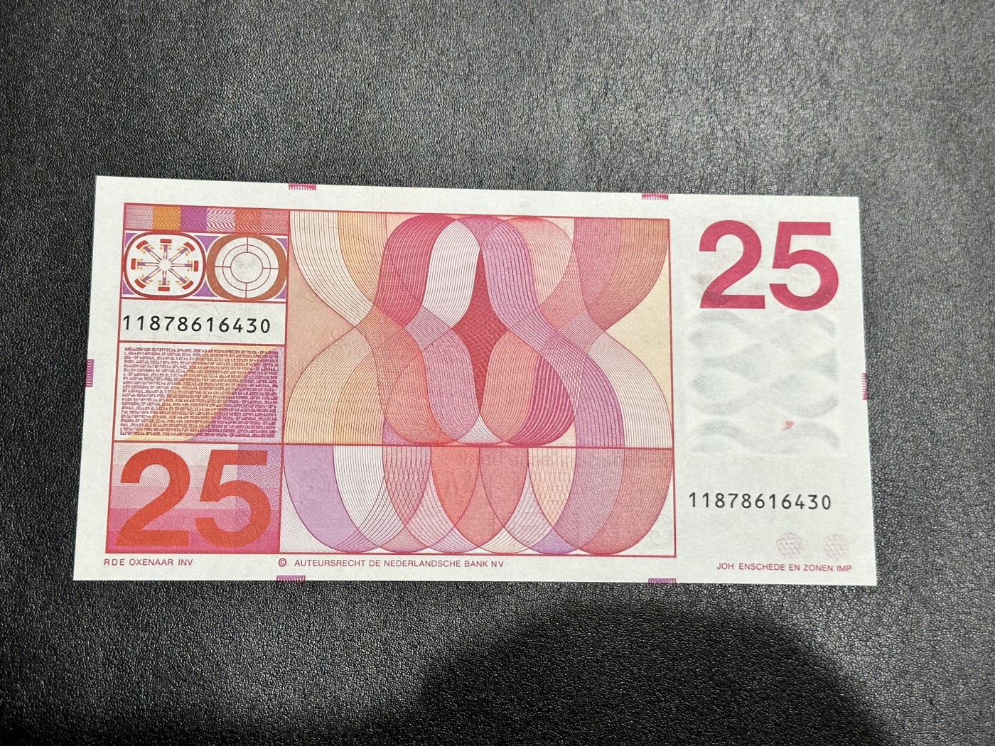 《外钞收藏家》第二百九十一期（荷兰比利时卢森堡欧元专场）（连拍第二场） 荷兰人像版1971年25盾全新UNC