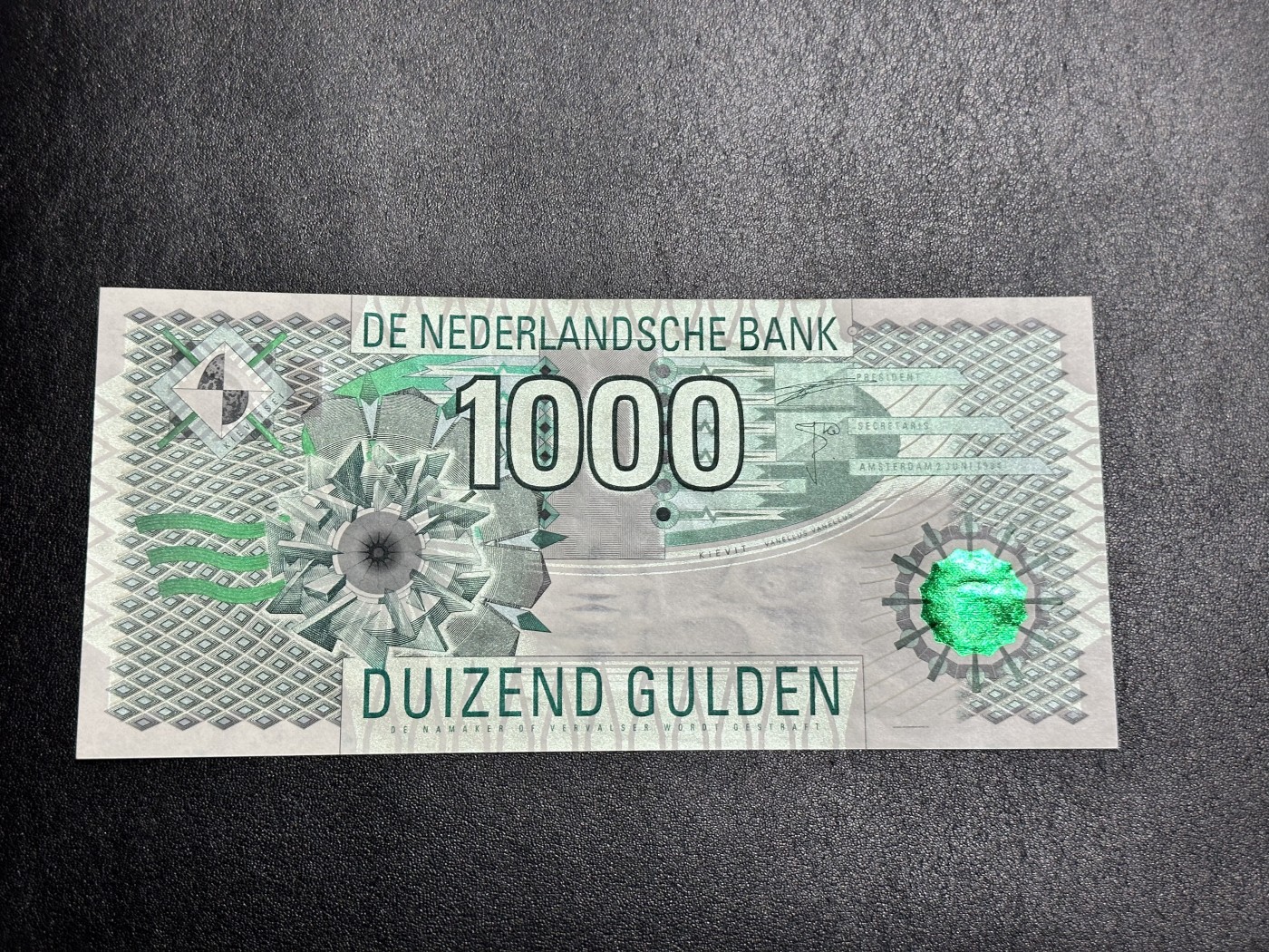 《外钞收藏家》第二百九十一期（荷兰比利时卢森堡欧元专场）（连拍第二场） 荷兰齿轮版1994年1000盾全新UNC