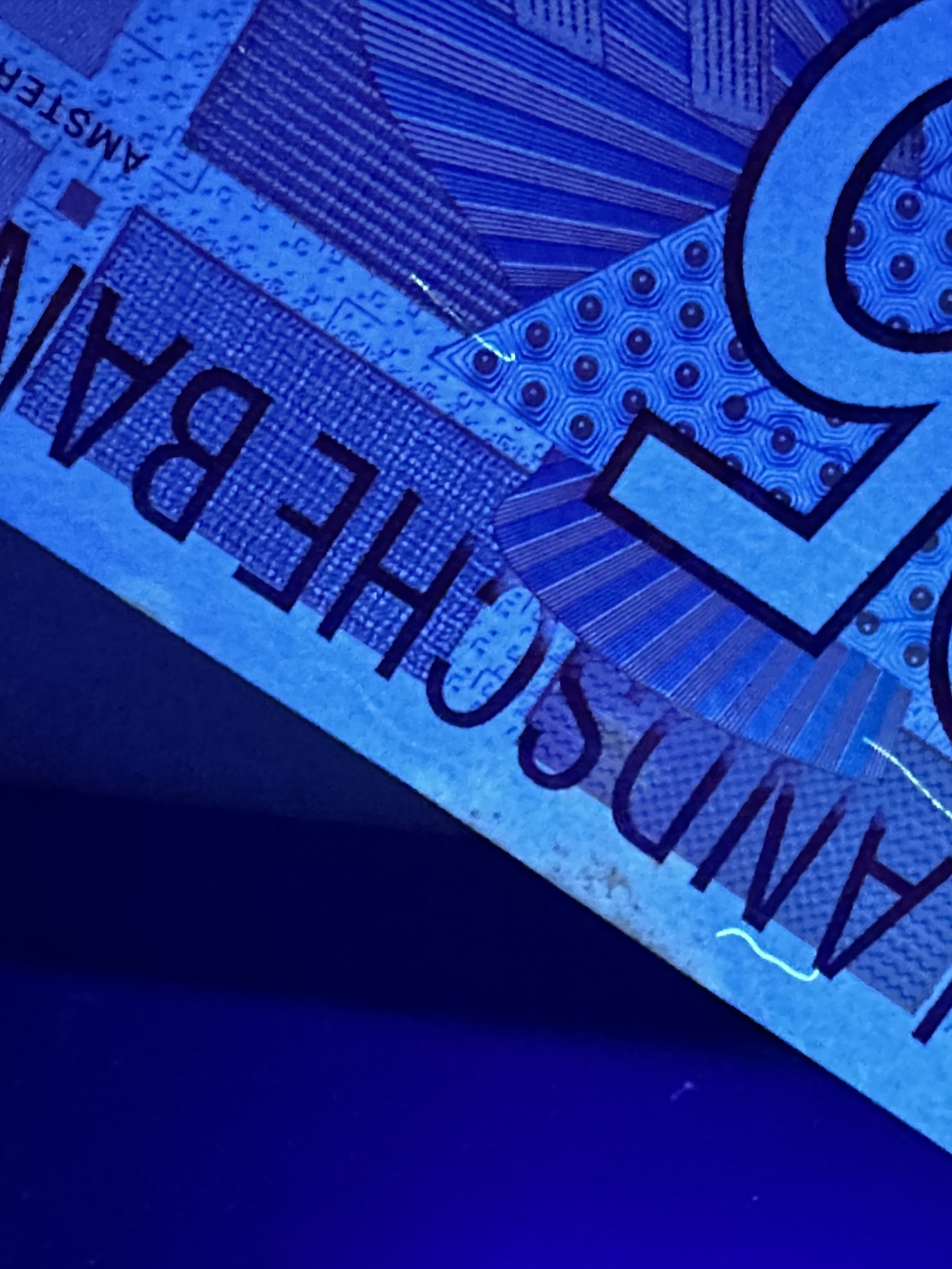 《外钞收藏家》第二百九十一期（荷兰比利时卢森堡欧元专场）（连拍第二场） 荷兰齿轮版1999年25盾  无折 非全新 有黄斑