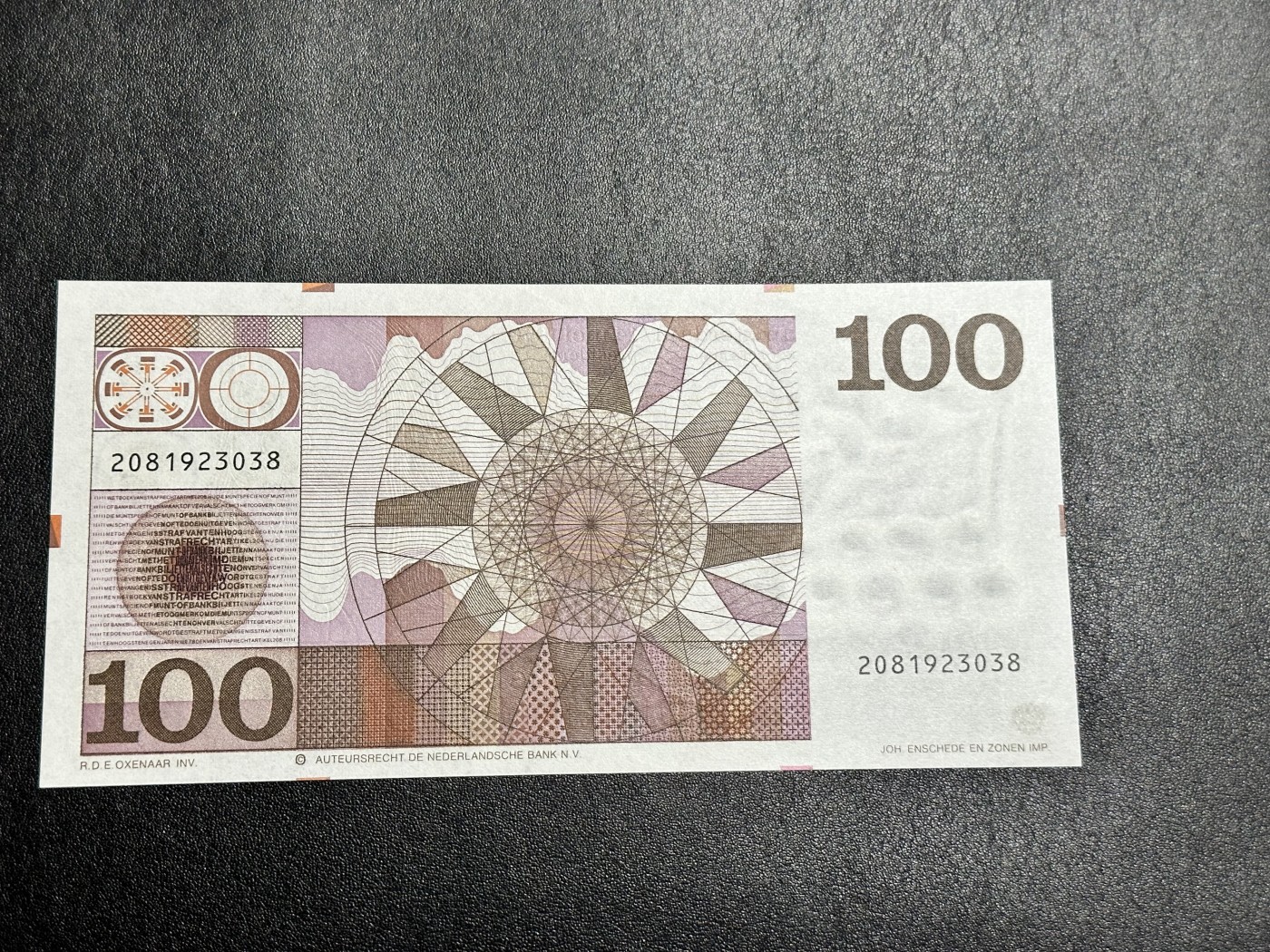 《外钞收藏家》第二百九十一期（荷兰比利时卢森堡欧元专场）（连拍第二场） 荷兰人像版1970年100盾全新UNC