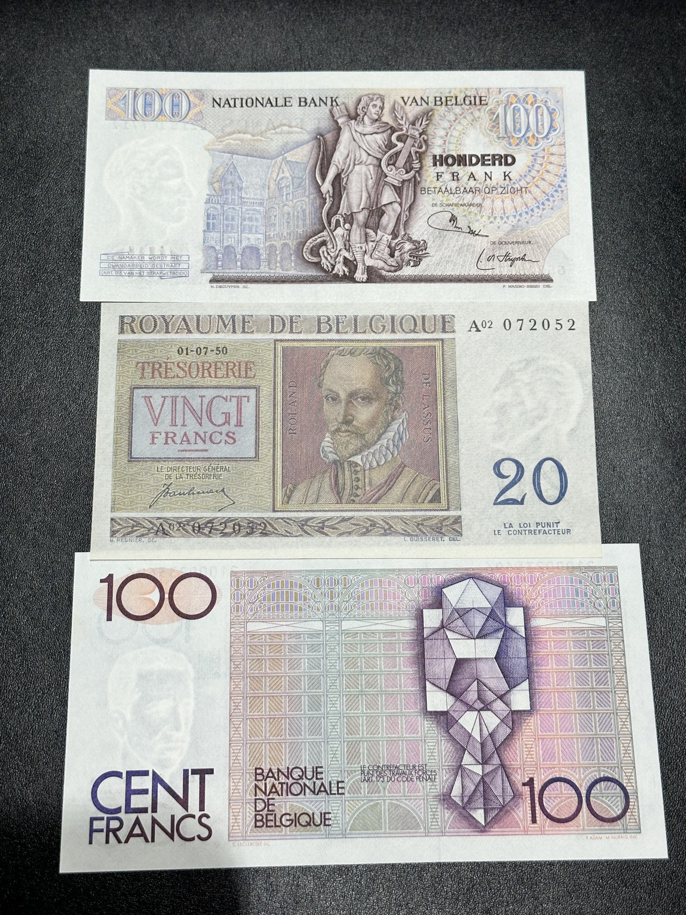 《外钞收藏家》第二百九十一期（荷兰比利时卢森堡欧元专场）（连拍第二场） 比利时早期小额法郎3张 全新 100面额有个潮点