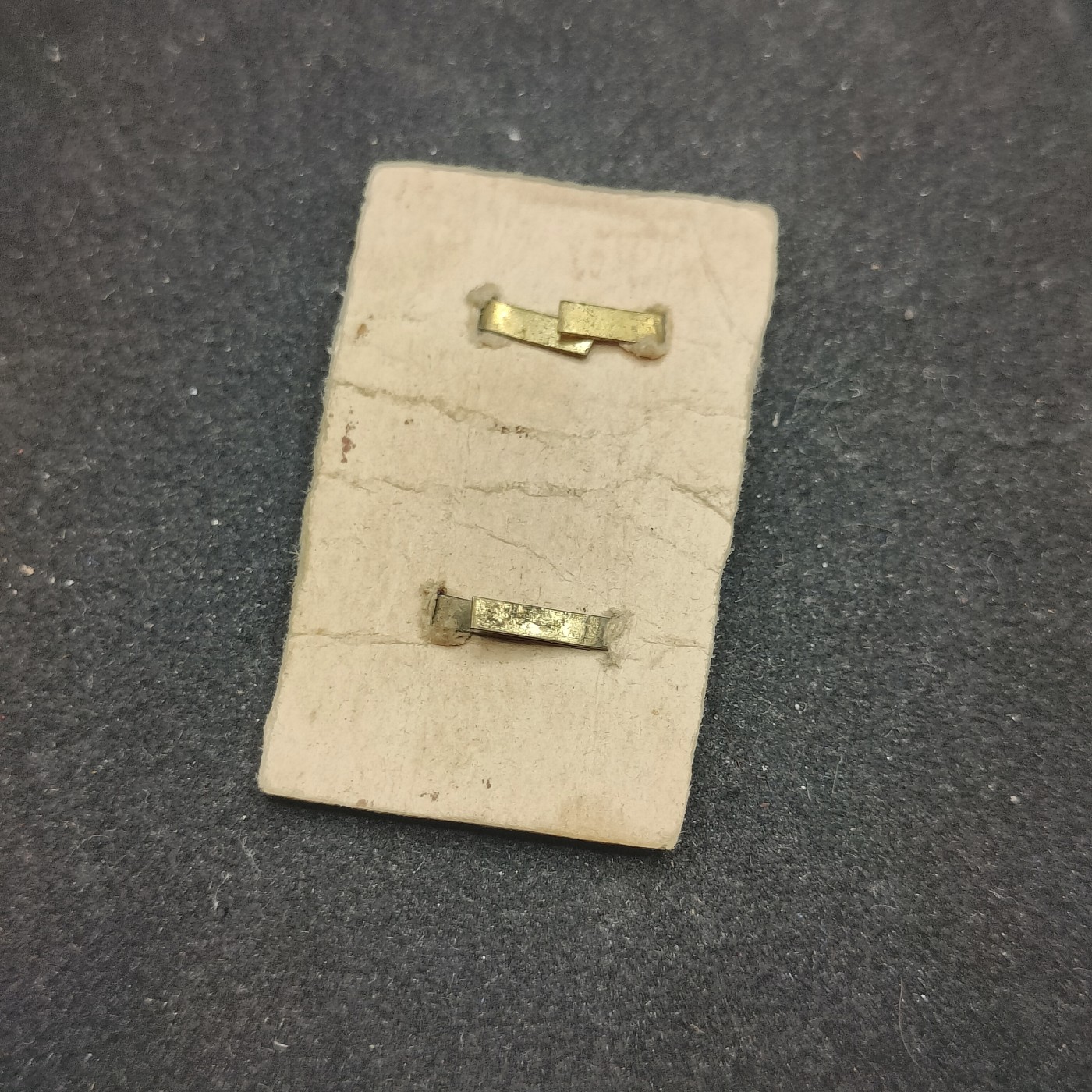 全场0元起拍 第83期 咸鱼国勋章拍卖专场 8月20日（周日）下午6：00开始 日本战前铁道省徽章两个 绿色与红色