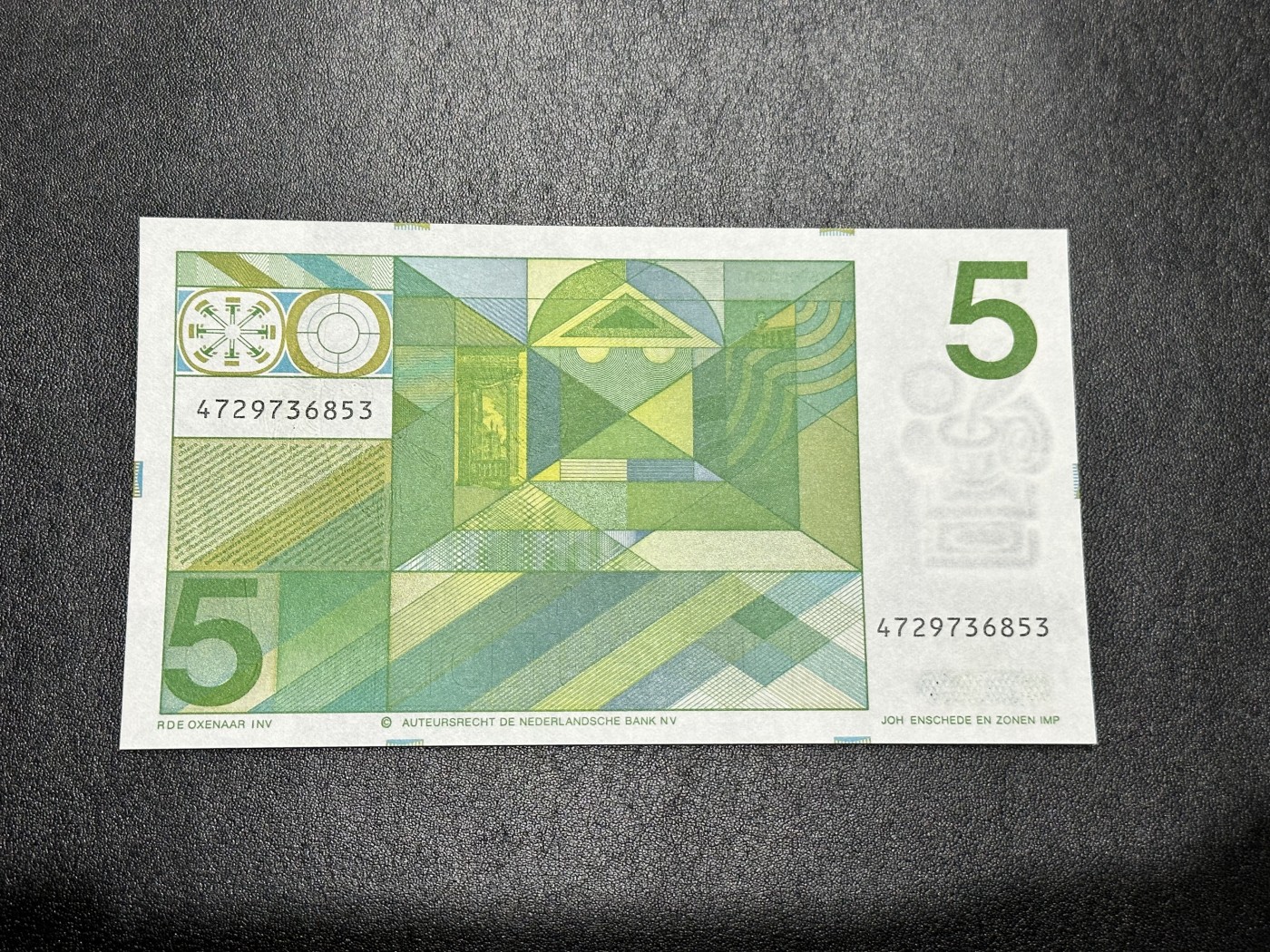 《外钞收藏家》第二百九十一期（荷兰比利时卢森堡欧元专场）（连拍第二场） 荷兰人像版1973年5盾 全新UNC