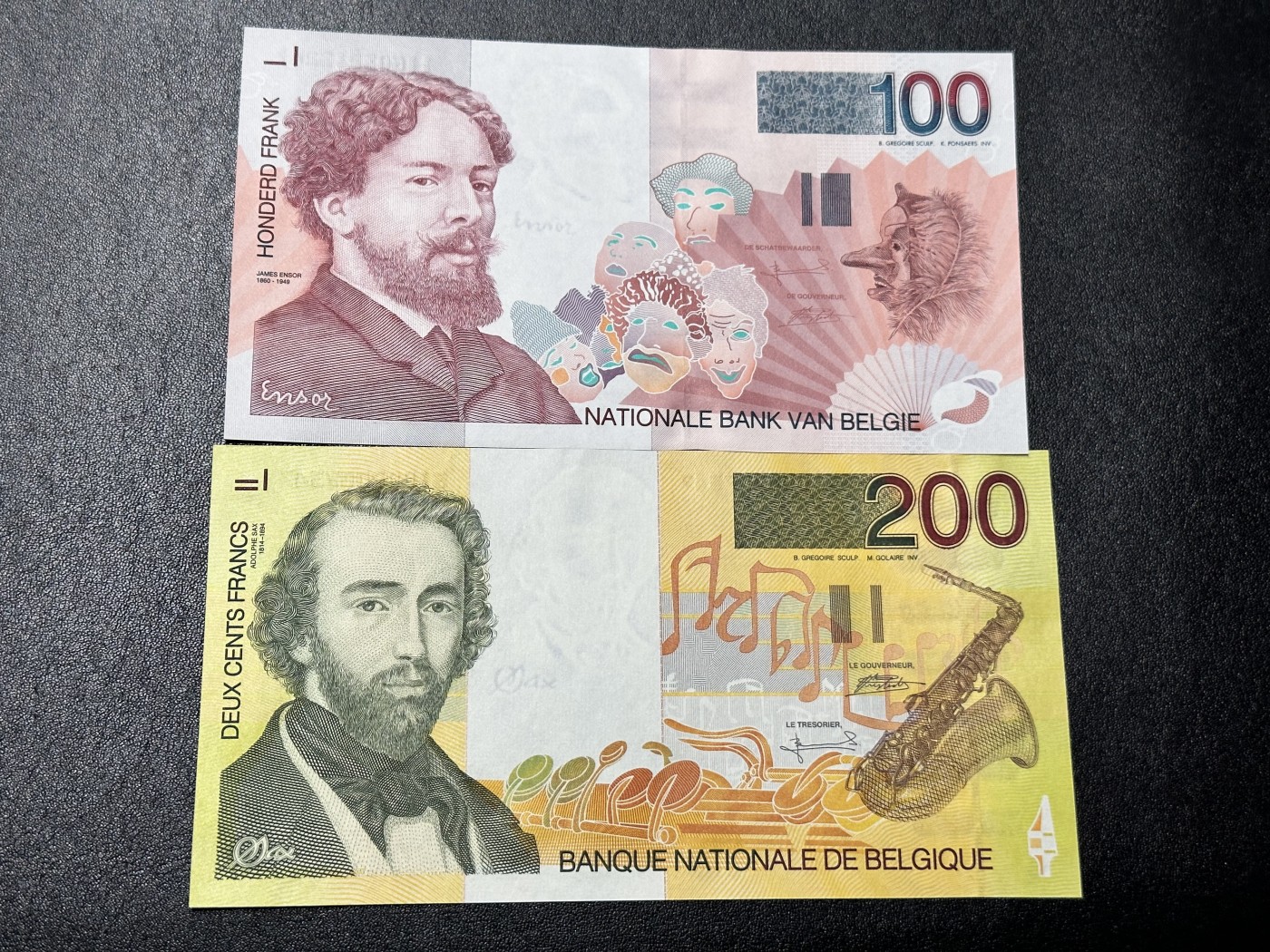 《外钞收藏家》第二百九十一期（荷兰比利时卢森堡欧元专场）（连拍第二场） 比利时100法郎，200法郎，萨克斯 全新UNC