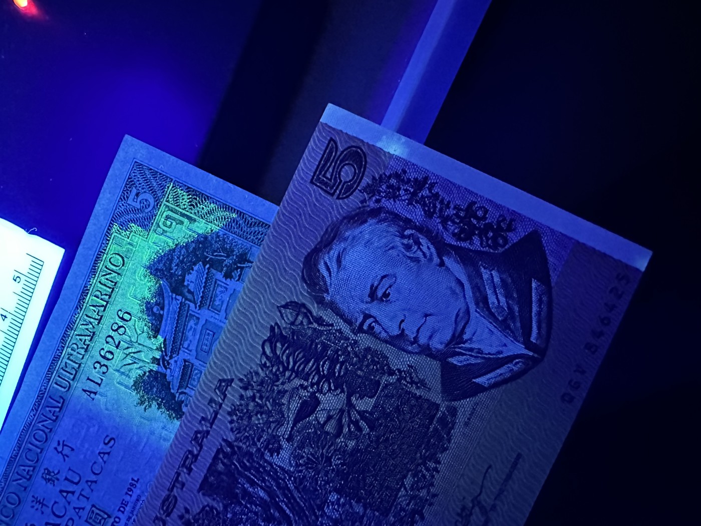 《外钞收藏家》第二百九十二期（连拍第三场） 澳门、斐济、澳大利亚三张一起 澳门有折 澳大利亚一个潮点 斐济全新