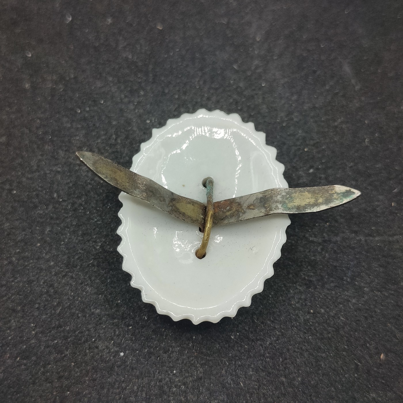 全场0元起拍 第83期 咸鱼国勋章拍卖专场 8月20日（周日）下午6：00开始 保加利亚王国时期ww2，陆军陶瓷珐琅帽徽，原品