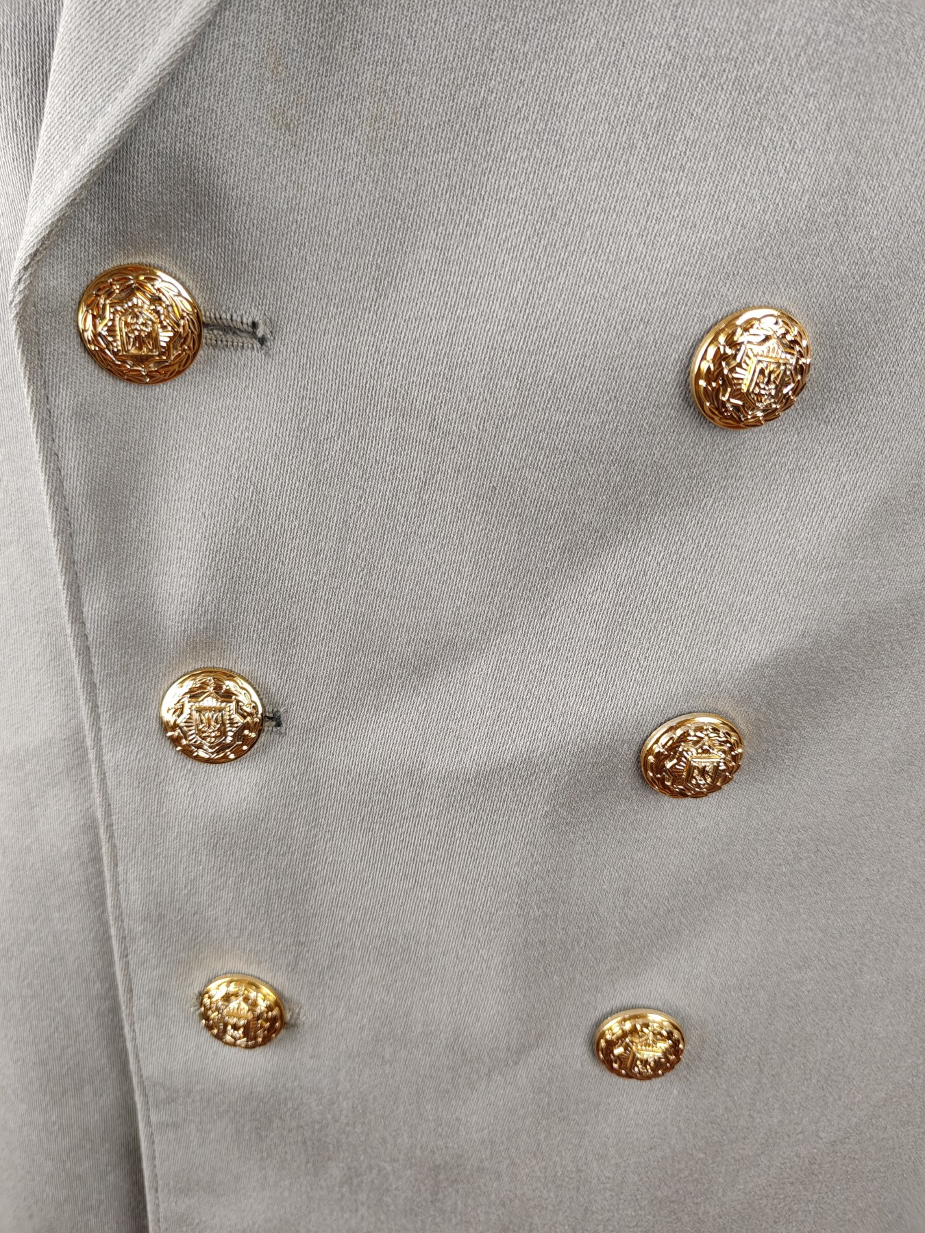 全场0元起拍 第83期 咸鱼国勋章拍卖专场 8月20日（周日）下午6：00开始 乌克兰 内务部将官常服一套胸围108 肩宽48 衣长81 袖长61 腰围88 裤长103