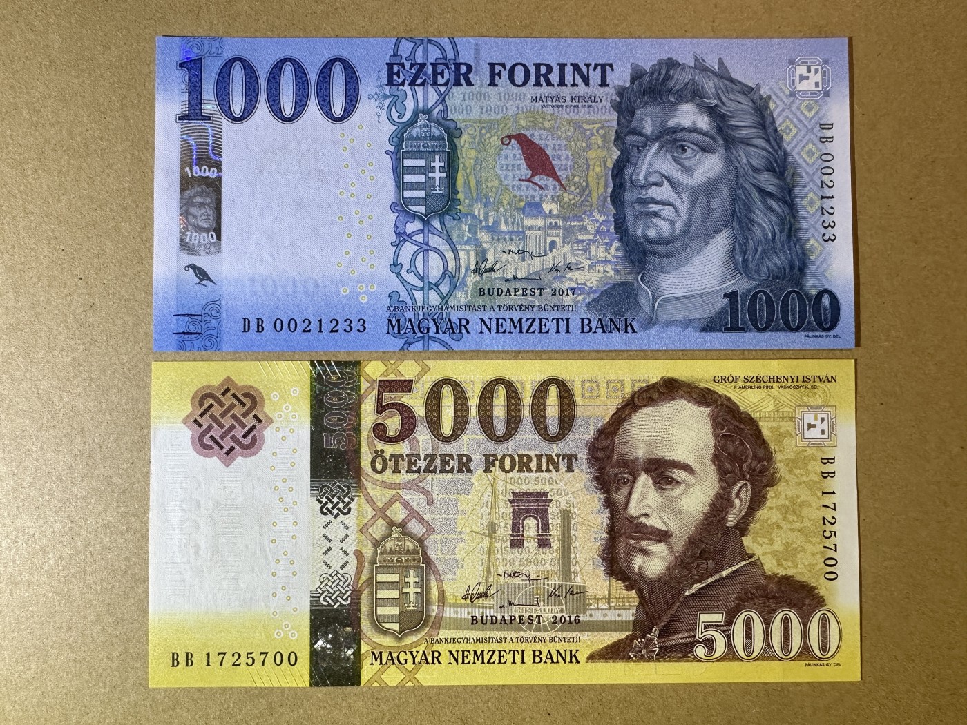 《张总收藏》115期-外币超精品场 新壳无划痕 匈牙利1000、5000福林2张 UNC 2016年版