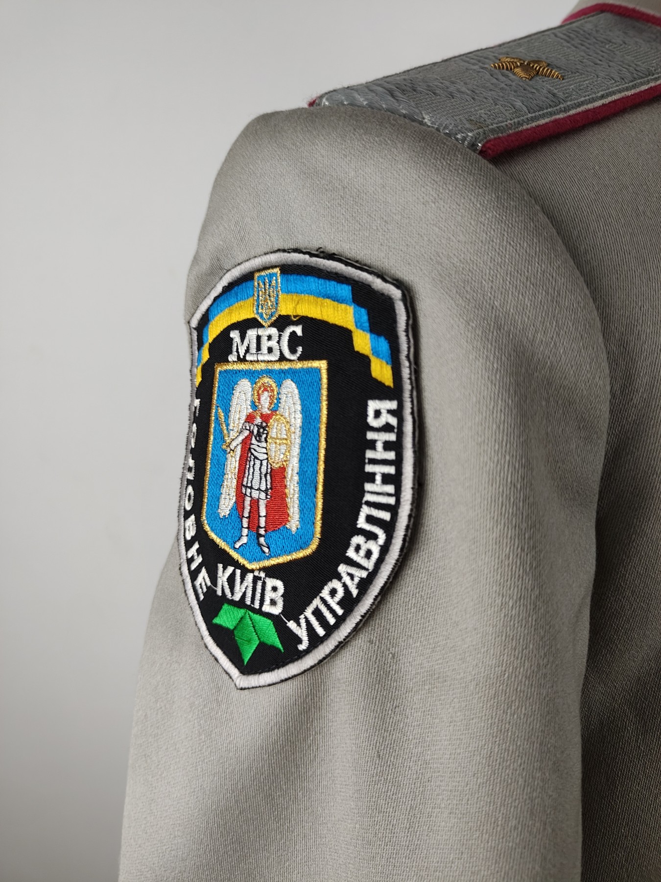 全场0元起拍 第83期 咸鱼国勋章拍卖专场 8月20日（周日）下午6：00开始 乌克兰 内务部将官常服一套胸围108 肩宽48 衣长81 袖长61 腰围88 裤长103